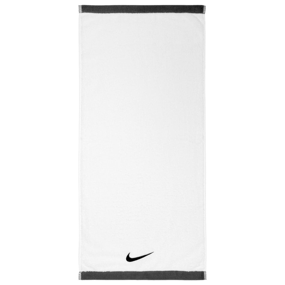 Nike Fundamental Towel White/Black Medium - The Fight Club