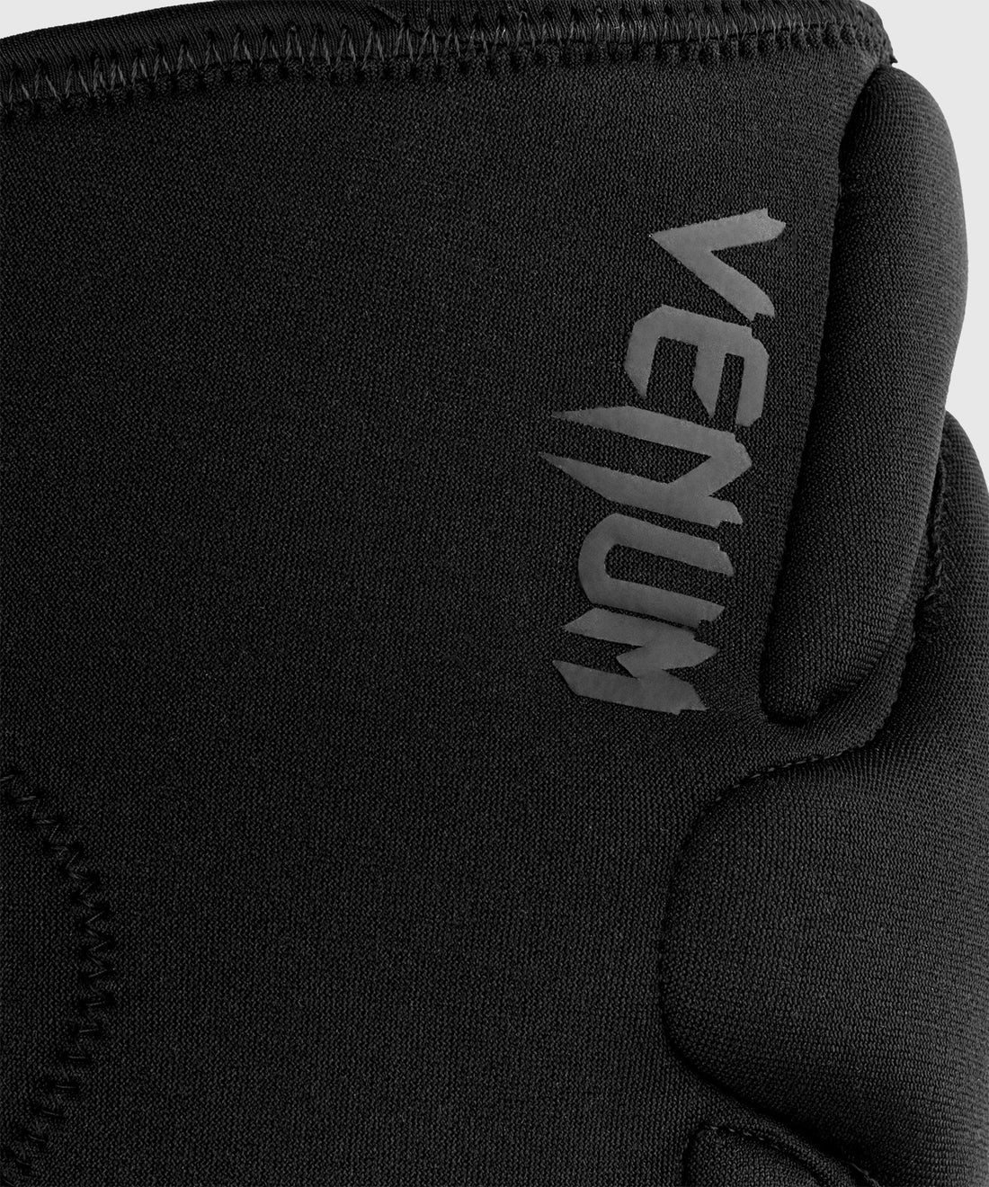 Venum Kontact Lycra/Gel Knee Pads Black/Black - The Fight Club