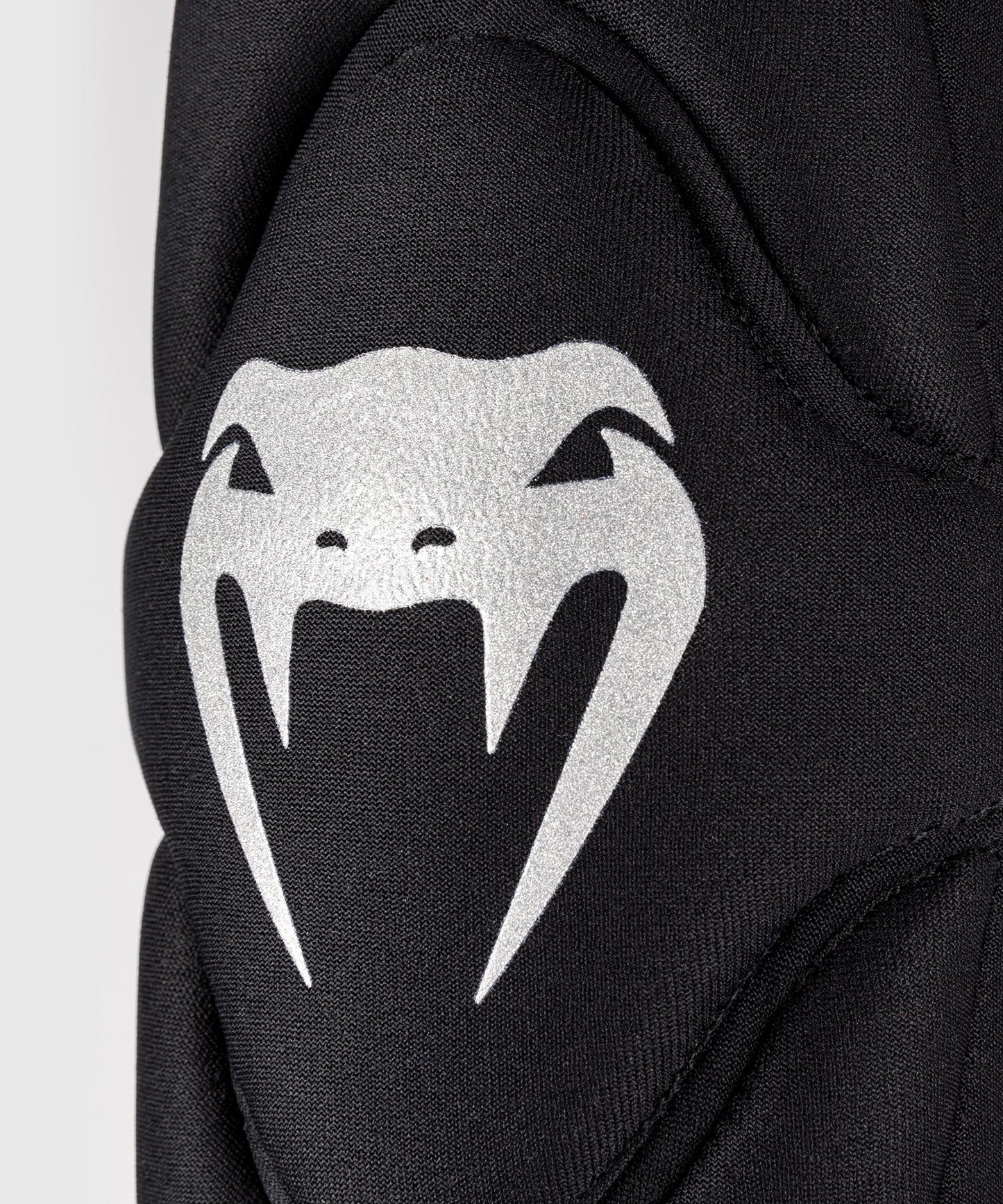 Venum Kontact Lycra/Gel Knee Pads Black/Silver - The Fight Club