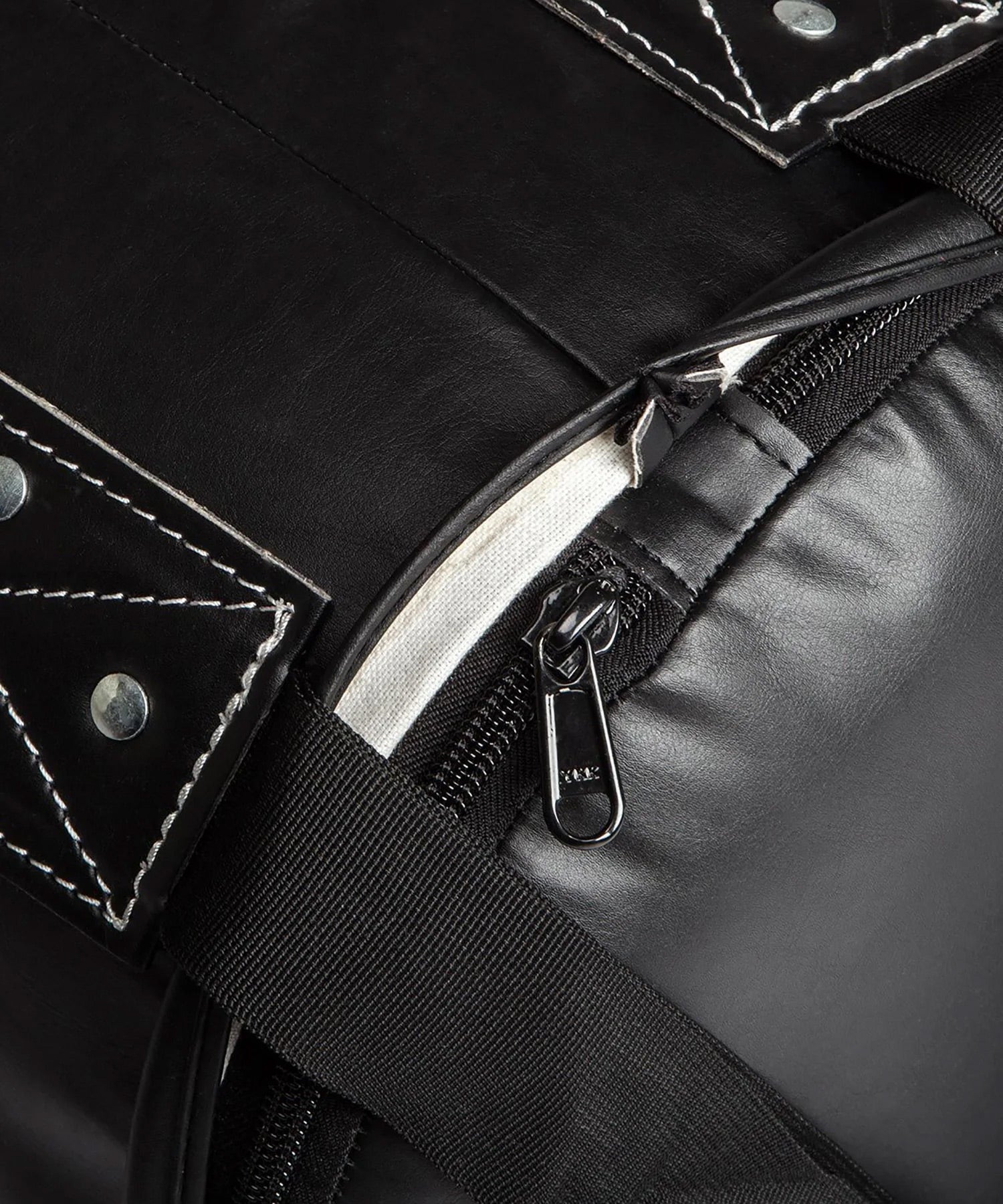 Venum Challenger Heavy Punching Bag 130cm + Ceiling Hook Black/White - The Fight Club