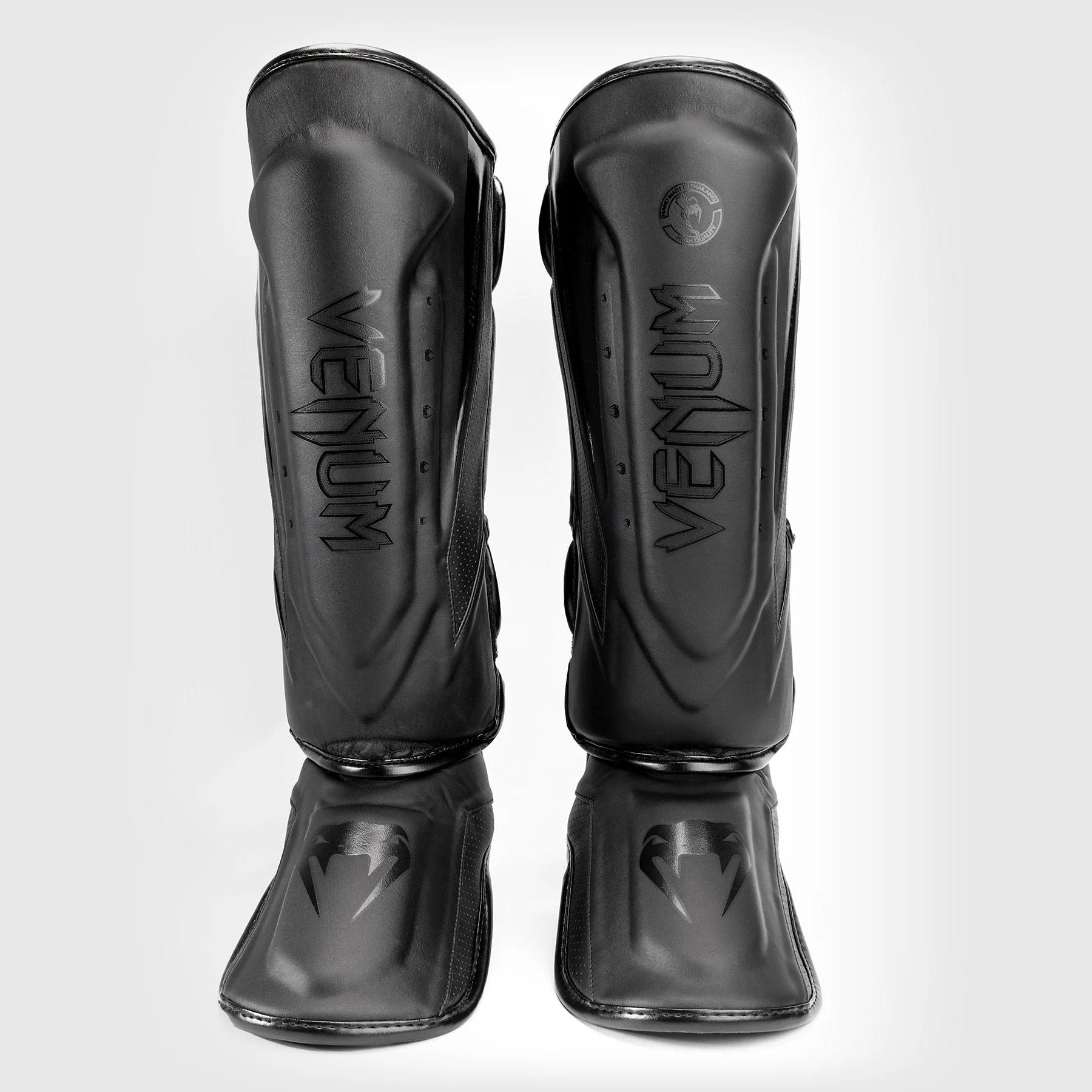 Venum Shin Guards Elite Evo Black/Black - The Fight Club