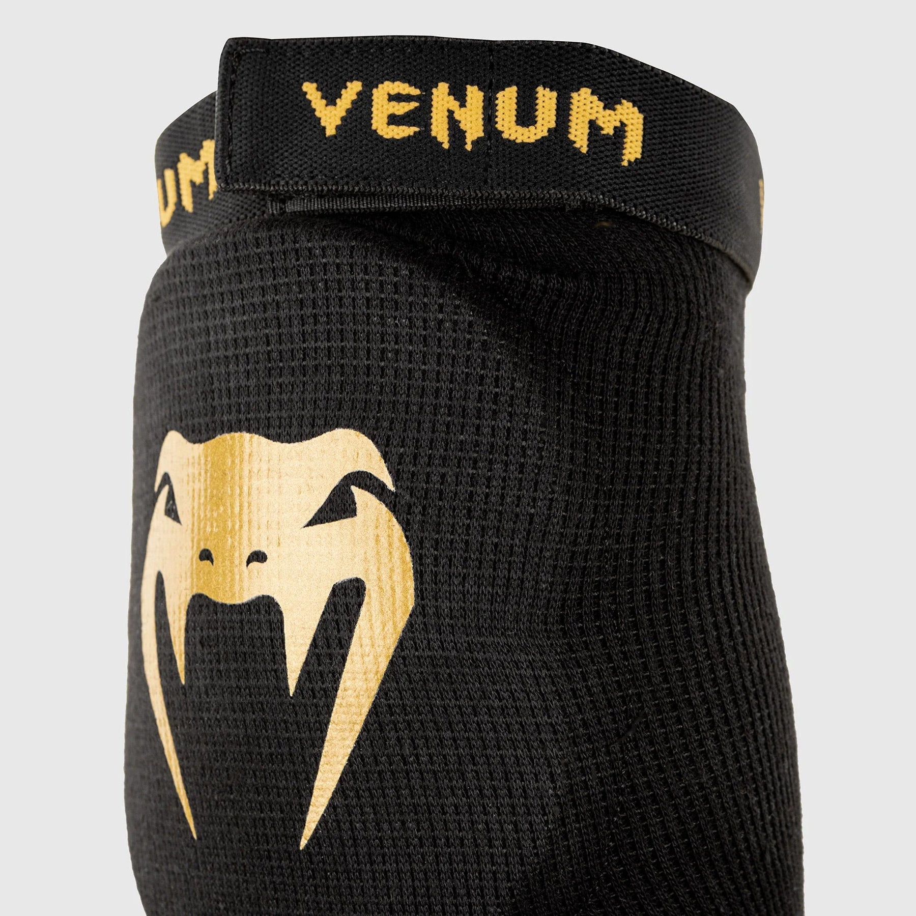 Venum Kontact Elbow Protector Black/Gold - The Fight Club