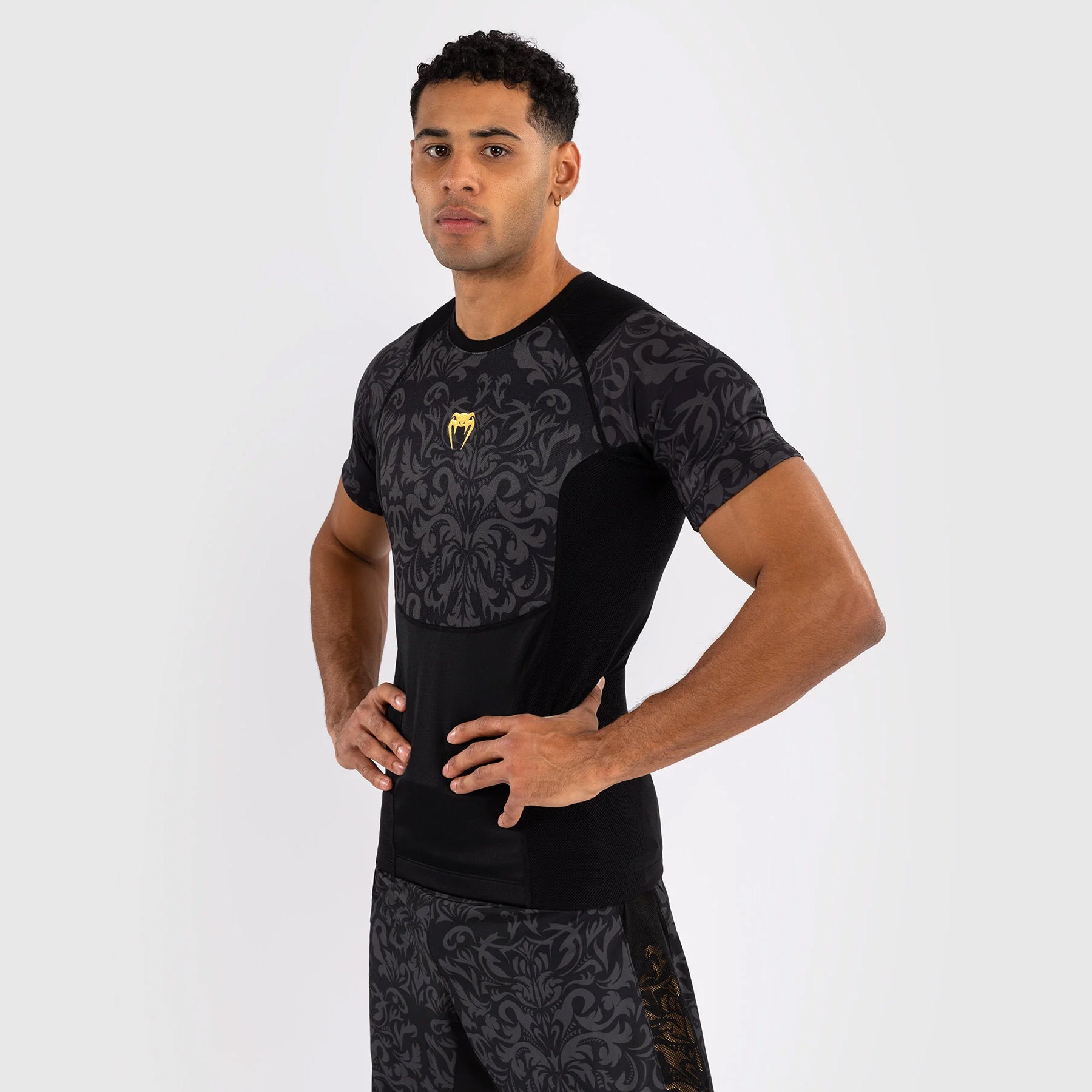 Venum x Topuria Unmatched Edition Short Sleeve Rash Guard Black/Gold - The Fight Club