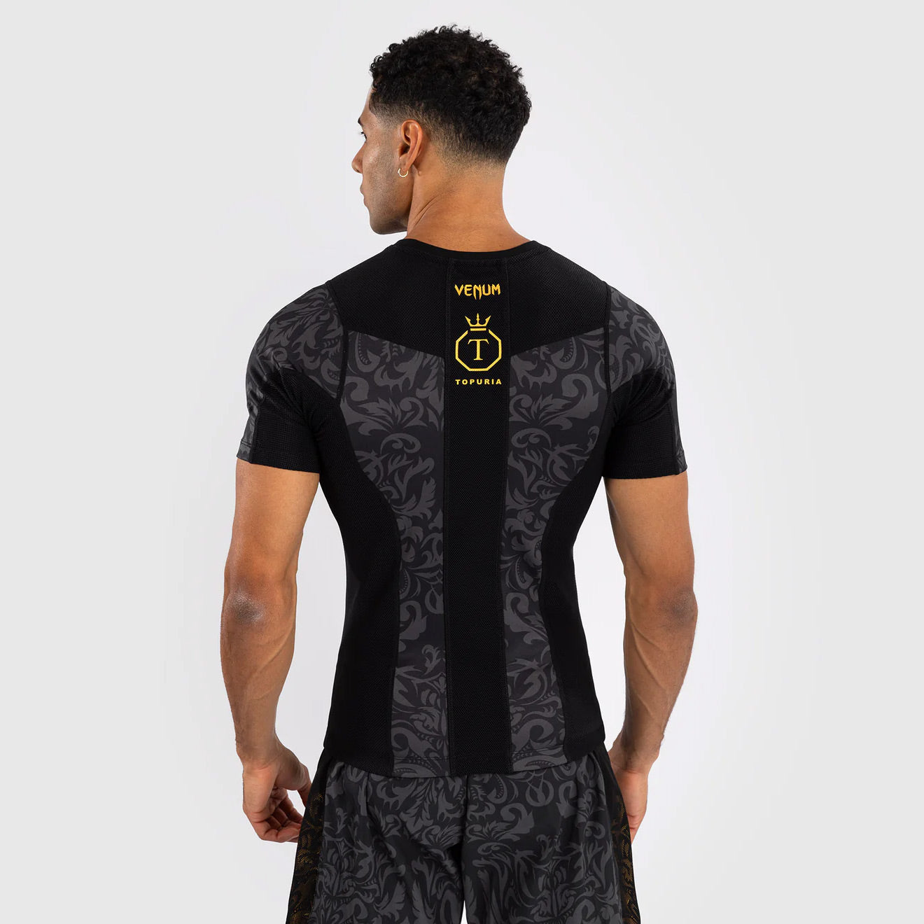 Venum x Topuria Unmatched Edition Short Sleeve Rash Guard Black/Gold - The Fight Club