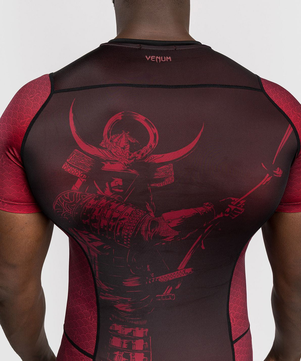 Venum x Assassin's Creed Shadows Men's Short Sleeve Rash Guard Burgundy/Black - The Fight Club