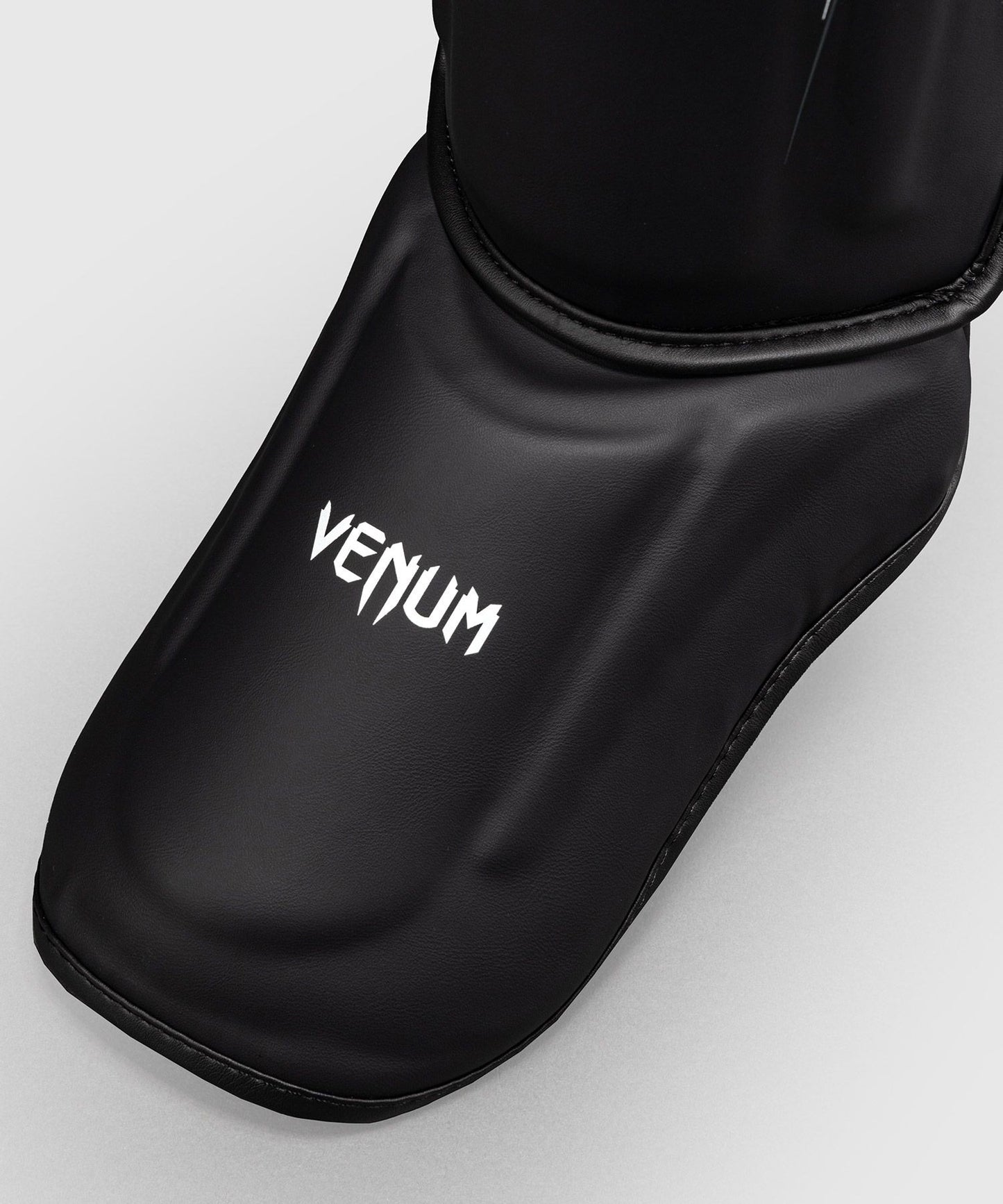 Venum Streamline Shin Guards Black/White - The Fight Club