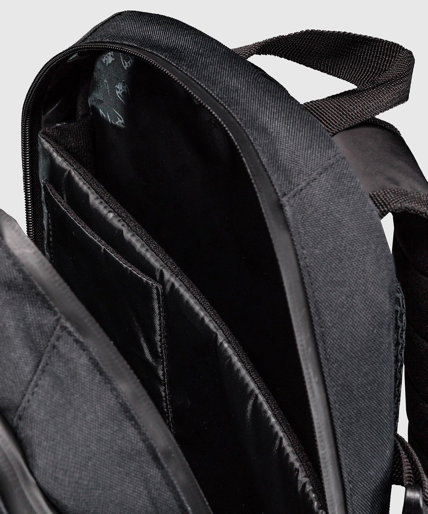 Venum Amazonia Reborn Back Pack Black/Red - The Fight Club