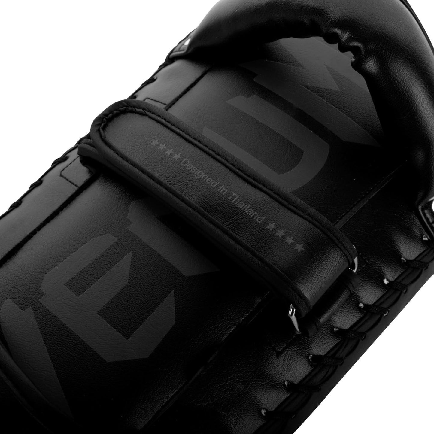 Venum Giant Kick Pads Black/Black (Pair) - The Fight Club