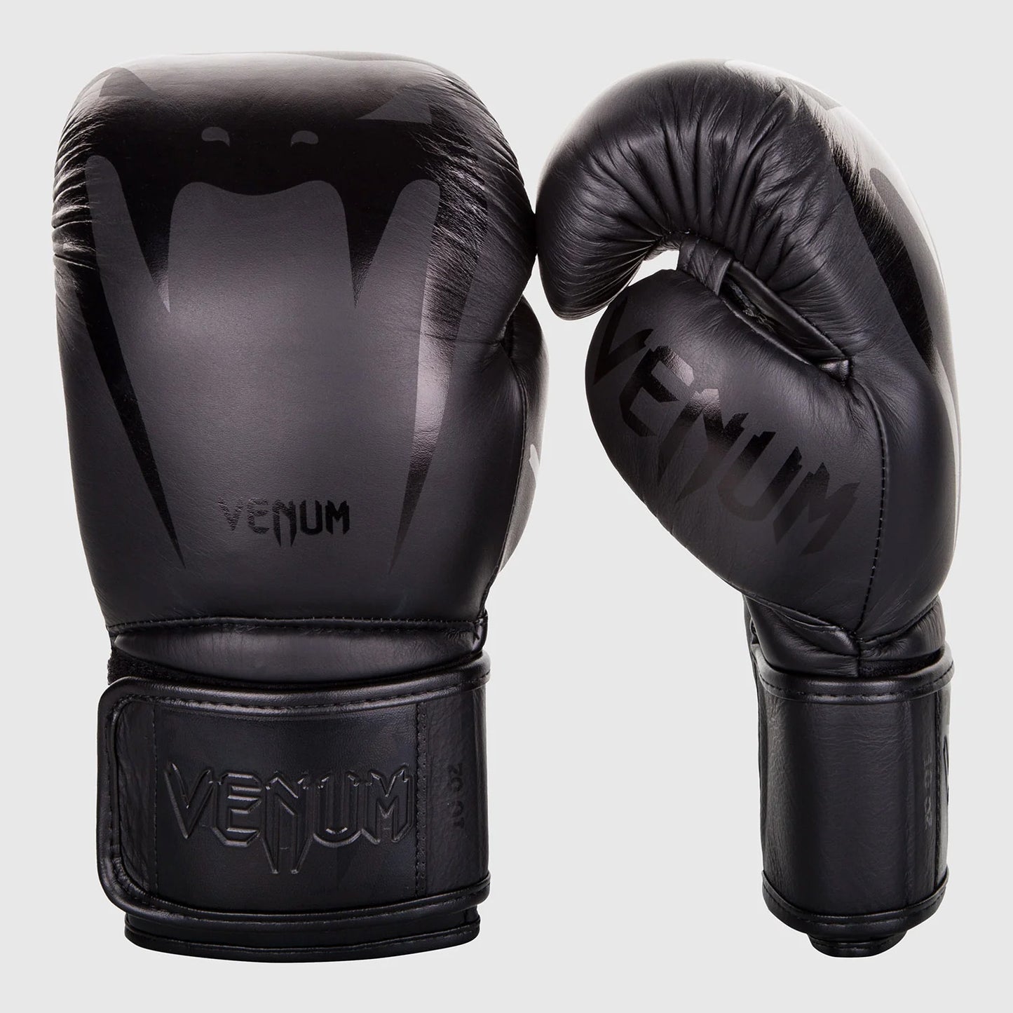 Venum Giant 3.0 Boxing Gloves Nappa Leather Black/Black - The Fight Club