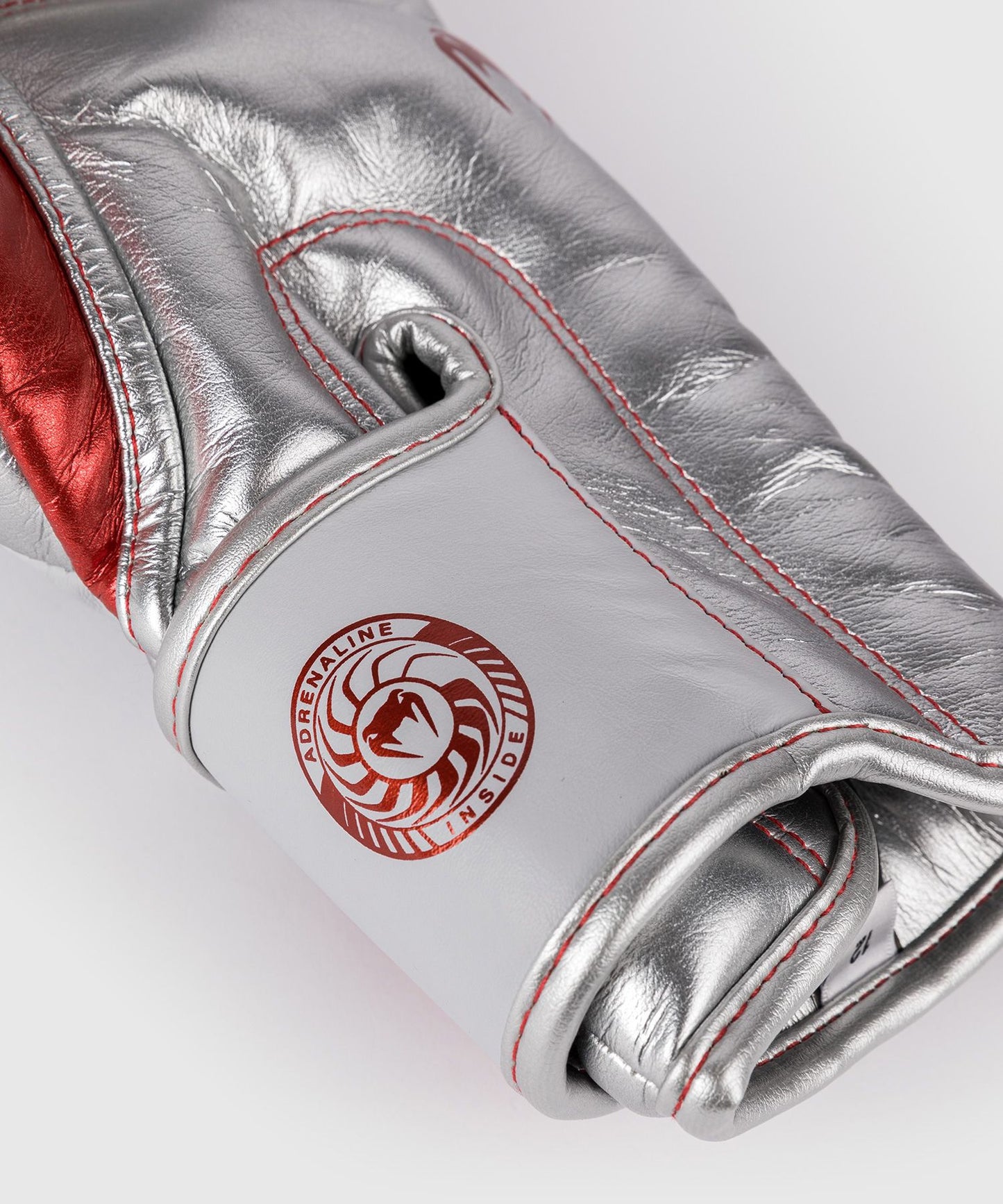 Venum Giant 3.0 Boxing gloves Red/Silver Special Edition - The Fight Club