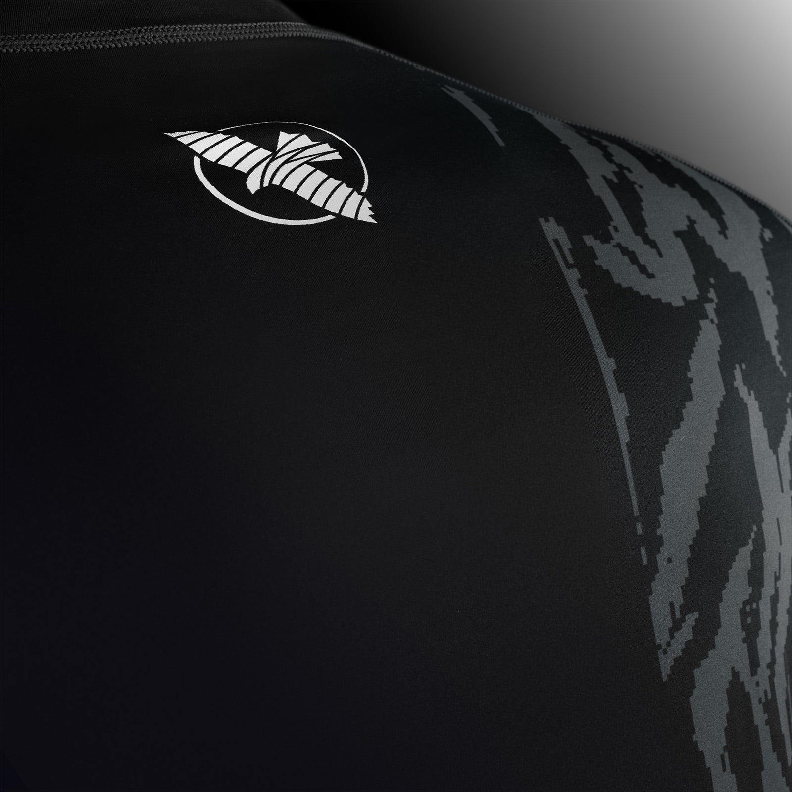 Hayabusa Apex Short Sleeve Rash Guard Carbon Black - The Fight Club