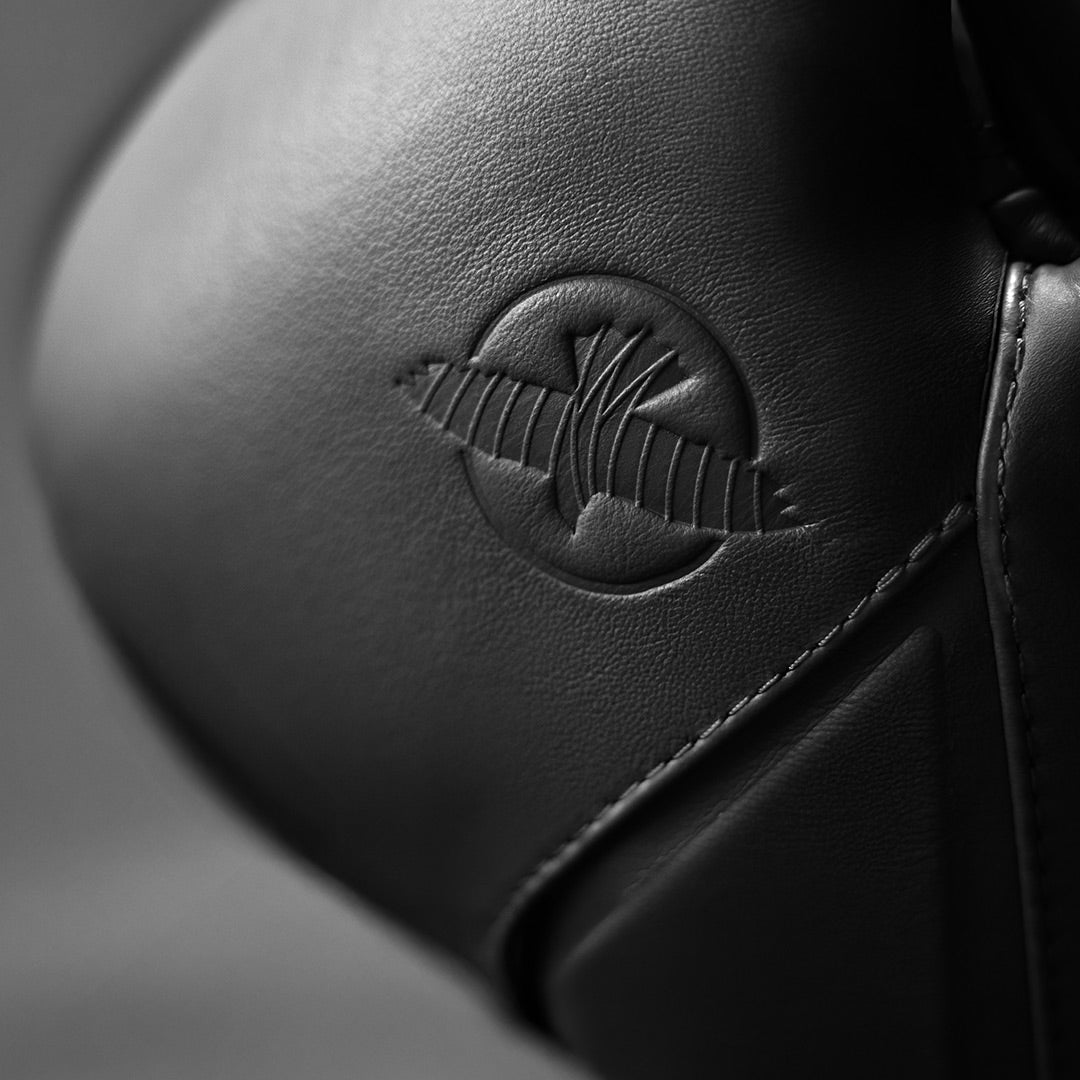 Hayabusa E1 Leather Boxing Gloves Black - The Fight Club