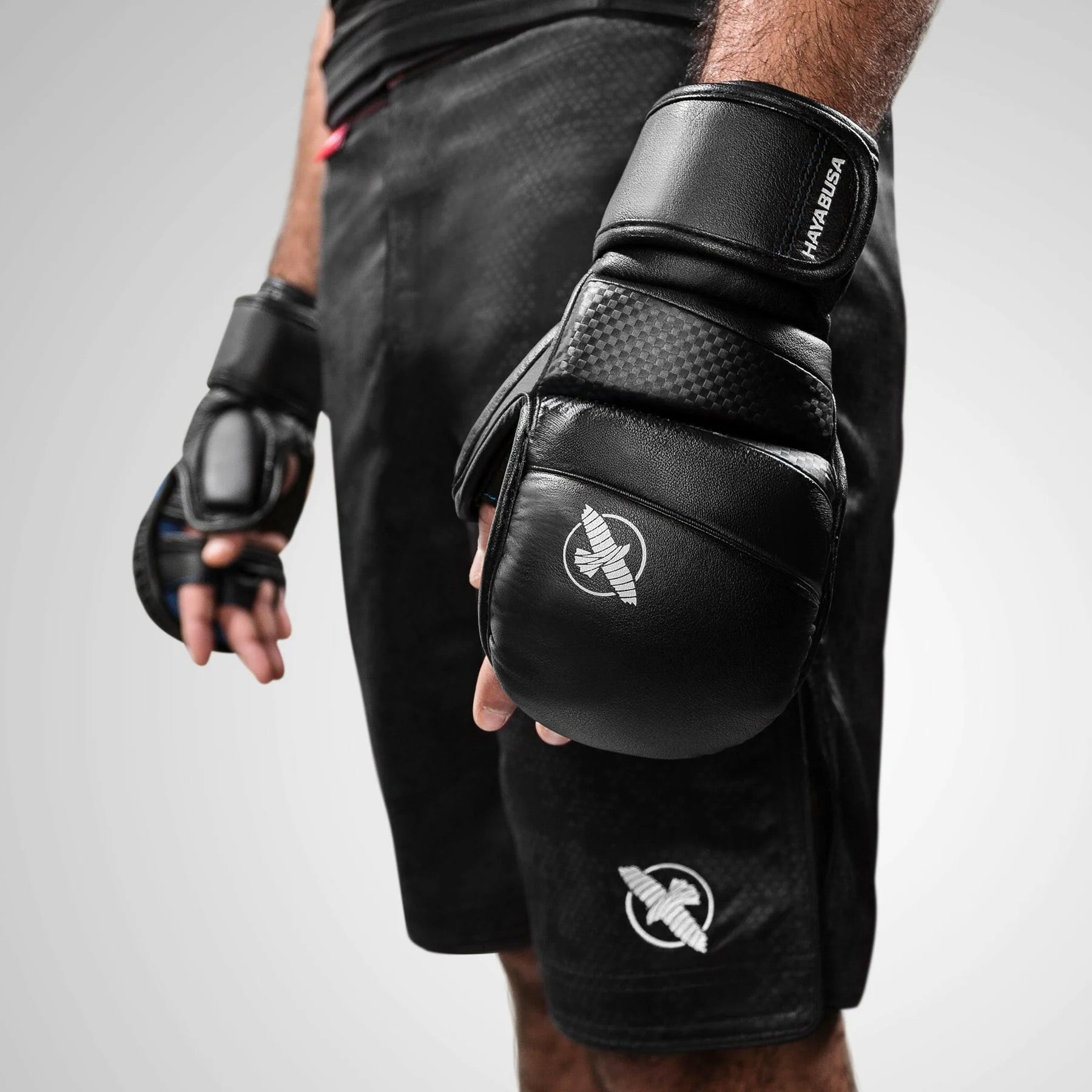 Hayabusa T3 7oz Hybrid Gloves Black - The Fight Club