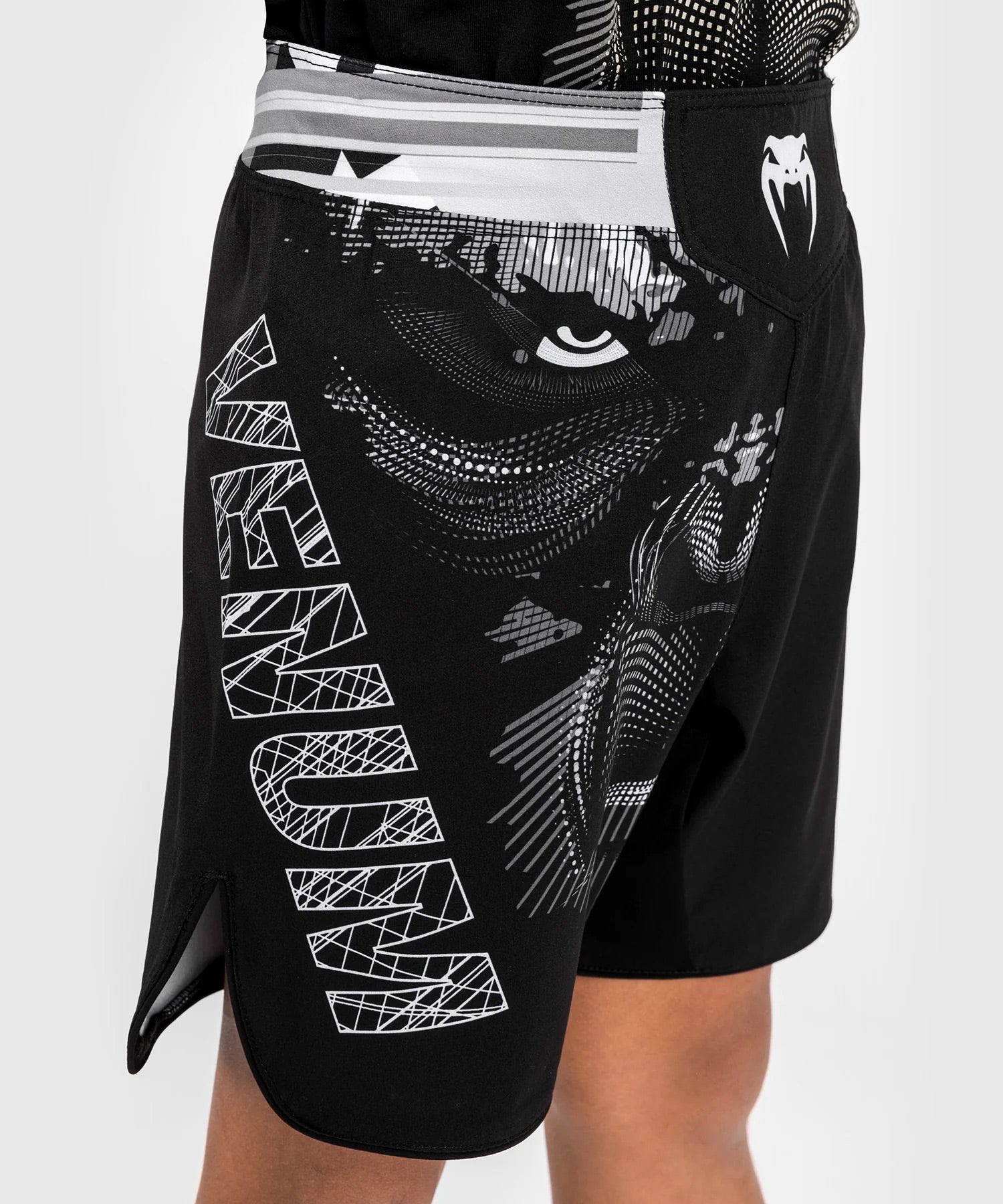 Venum Gorilla Jungle Fight Shorts Kids - Black/White - The Fight Club