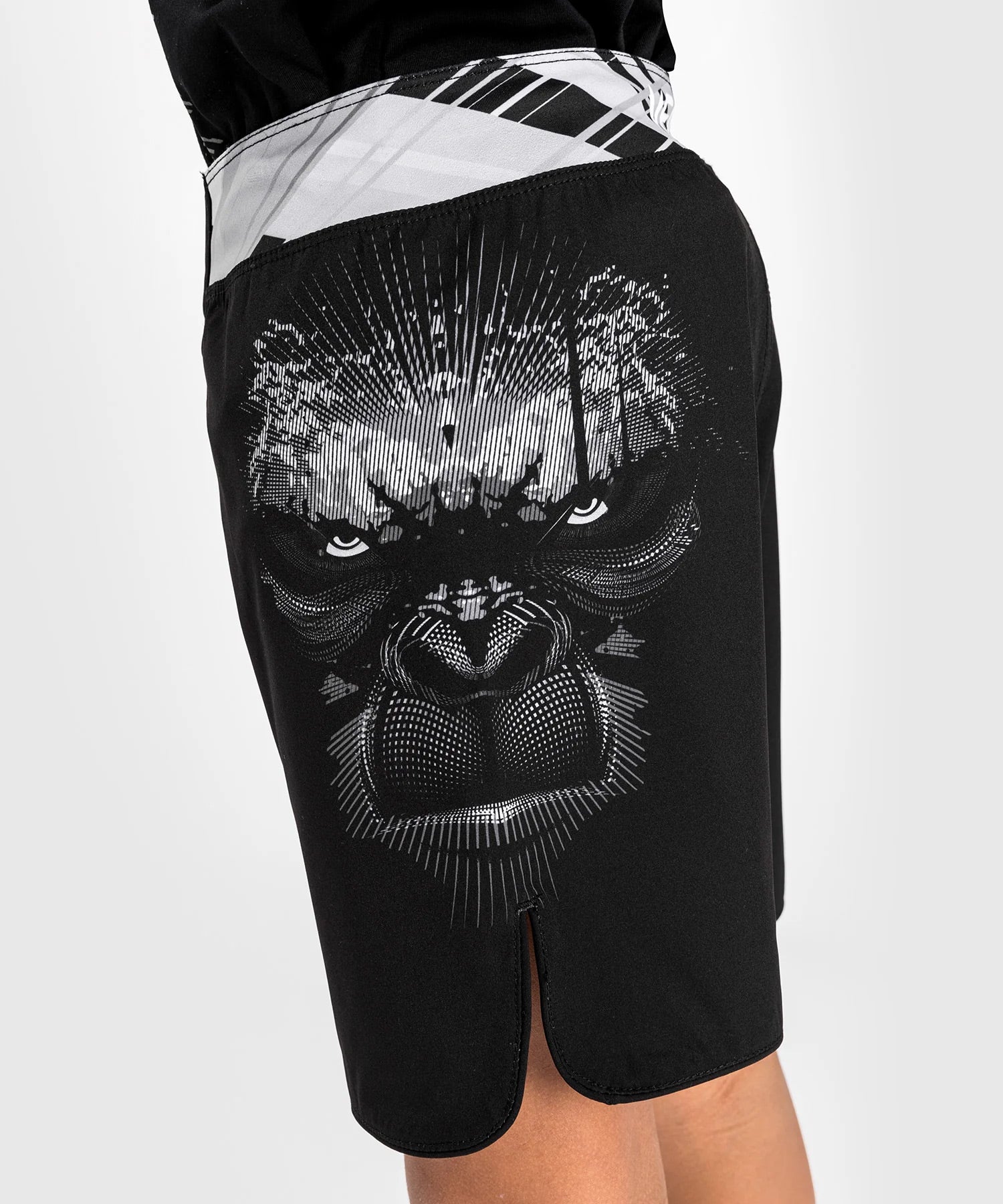 Venum Gorilla Jungle Fight Shorts Kids - Black/White - The Fight Club