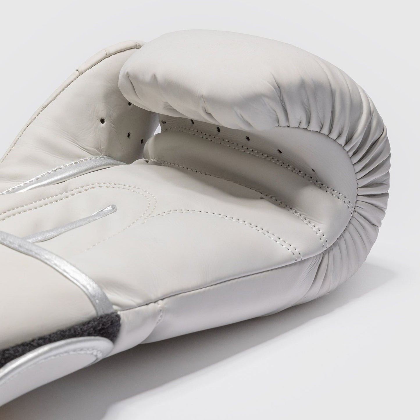 Venum Contender 1.5 Boxing Gloves Ivory/Gold - The Fight Club