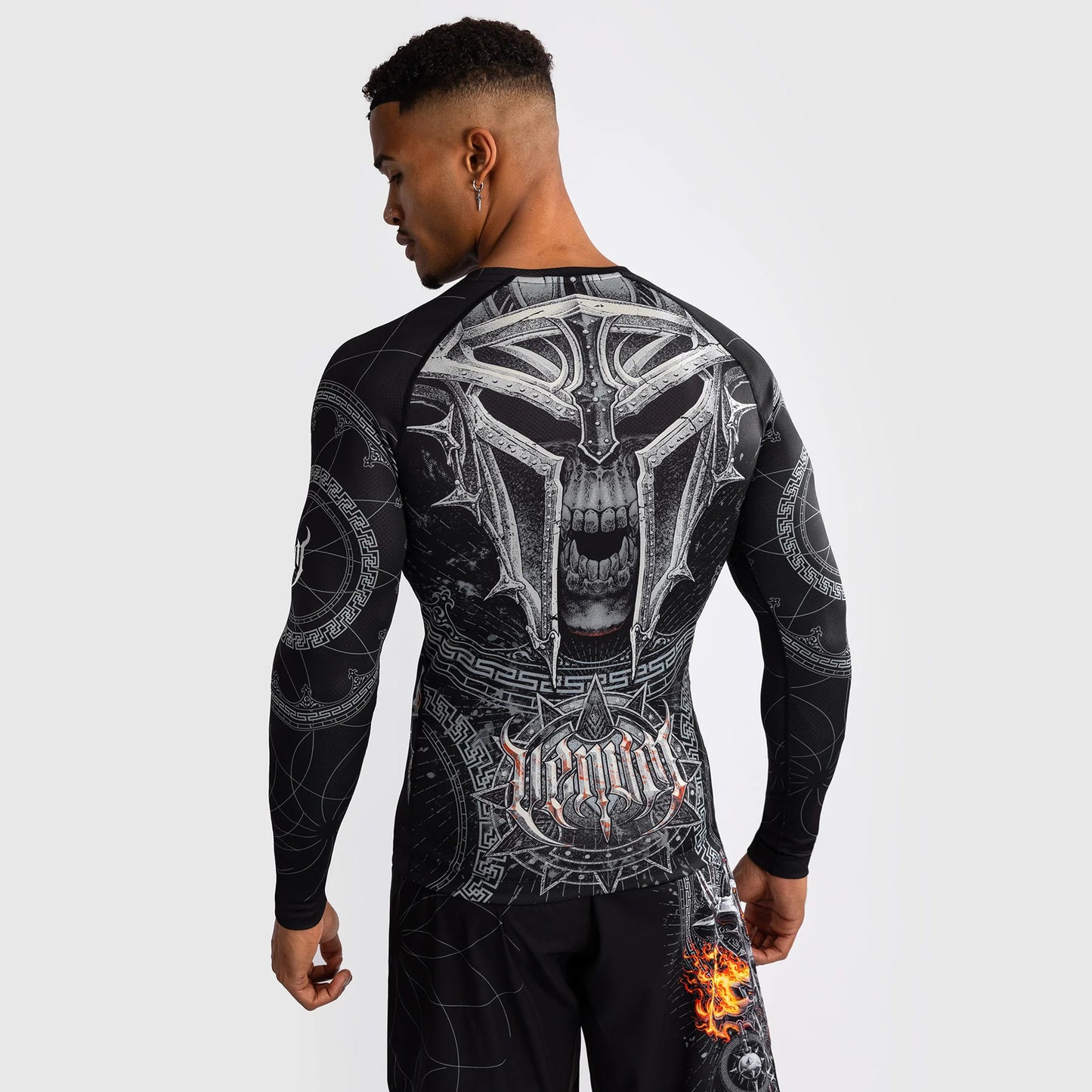 Venum Gladiator 5.0 Men's Long Sleeve Rash Guard Black/Silver - The Fight Club