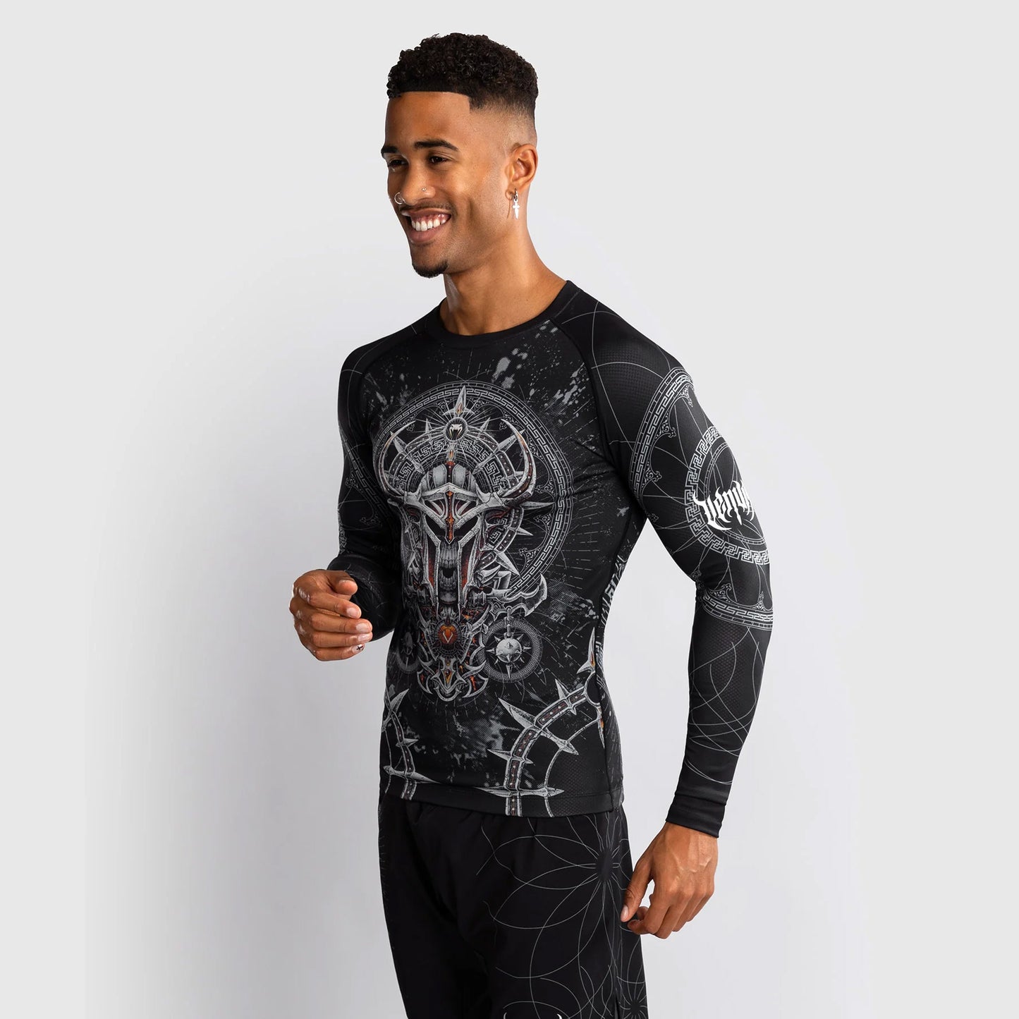 Venum Gladiator 5.0 Men's Long Sleeve Rash Guard Black/Silver - The Fight Club