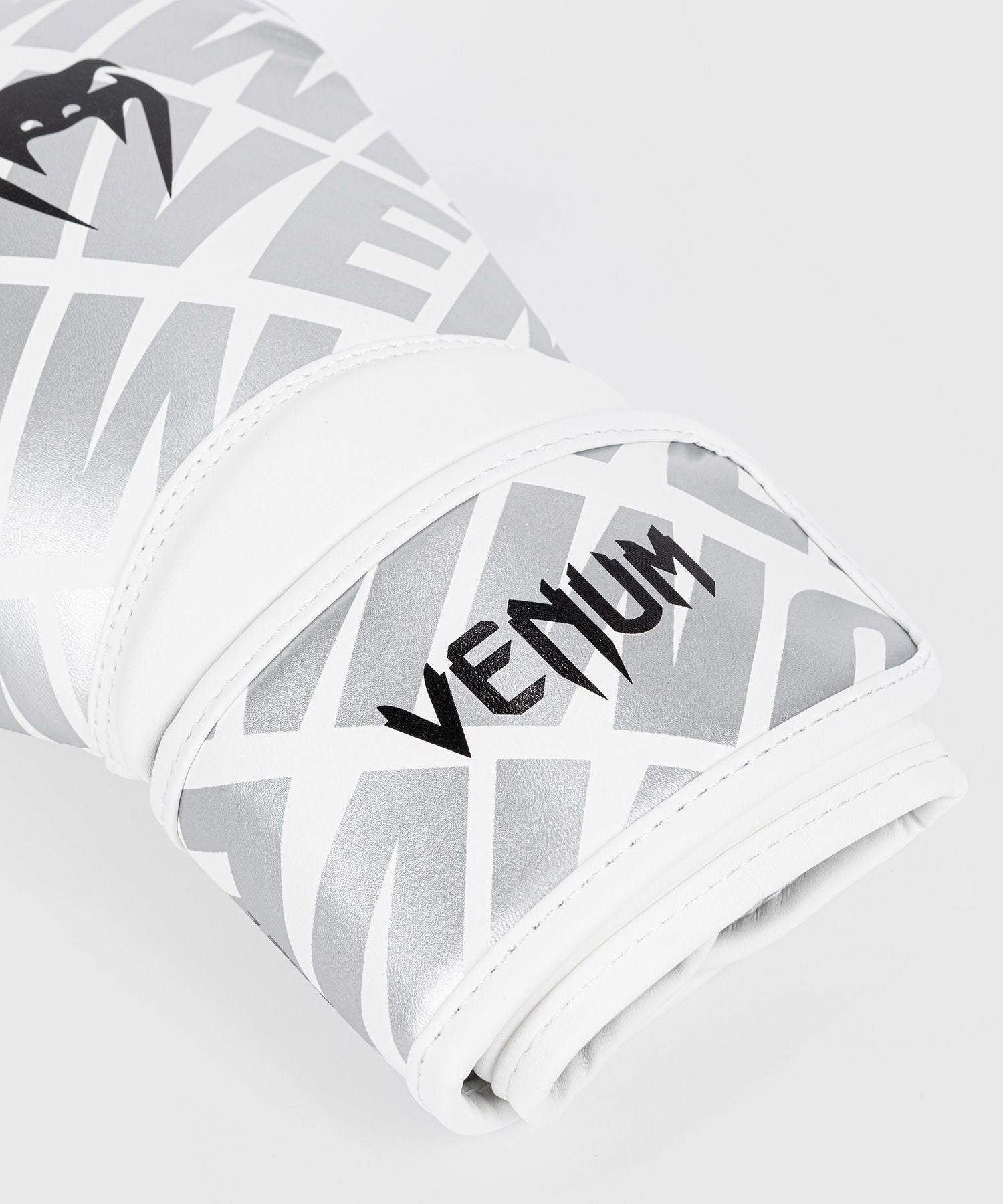 Venum Contender 1.5 XT Kids Boxing Gloves White/Silver - The Fight Club