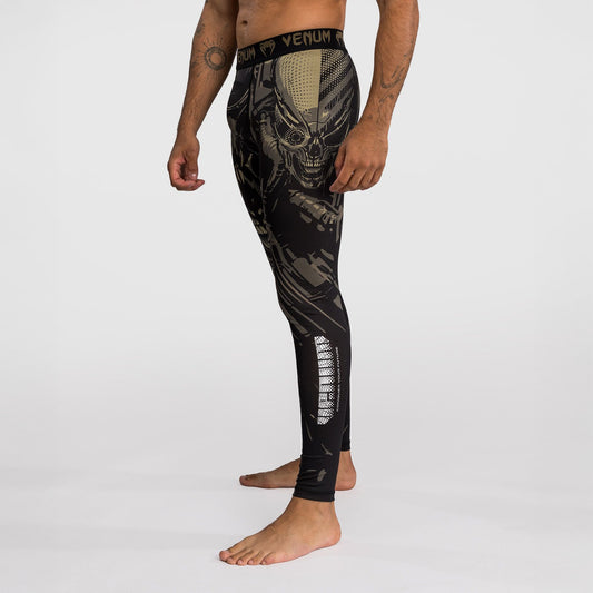 Venum Invader Spats Black/Sand - The Fight Club
