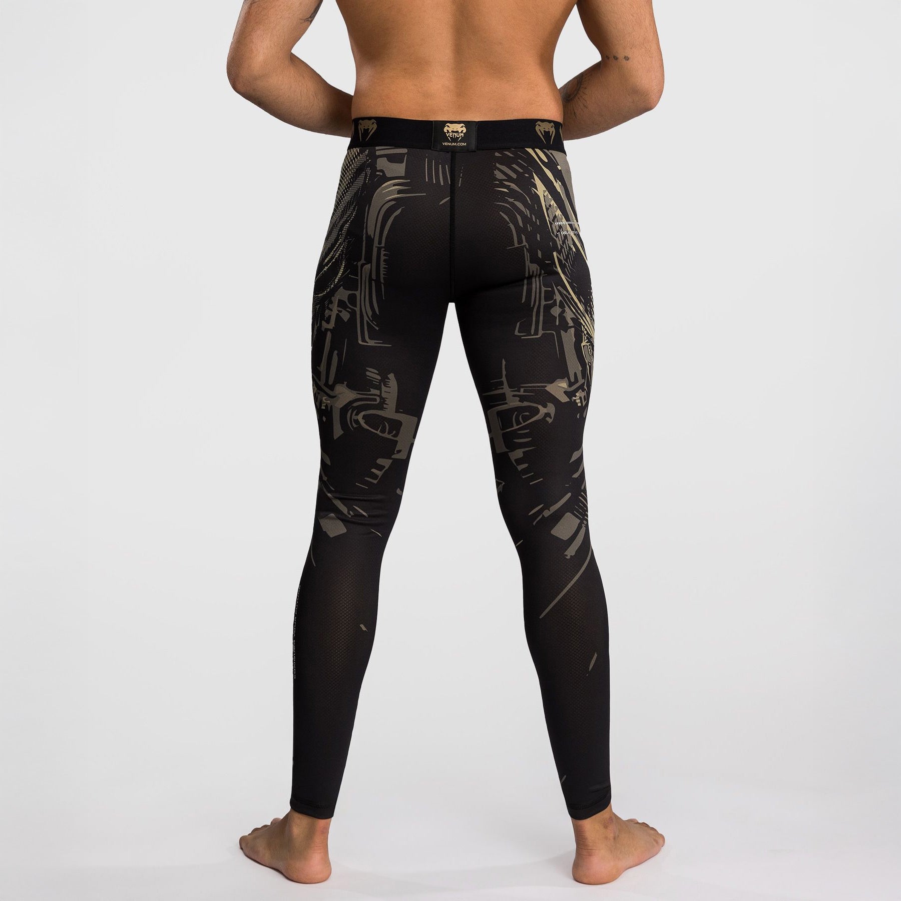 Venum Invader Spats Black/Sand - The Fight Club