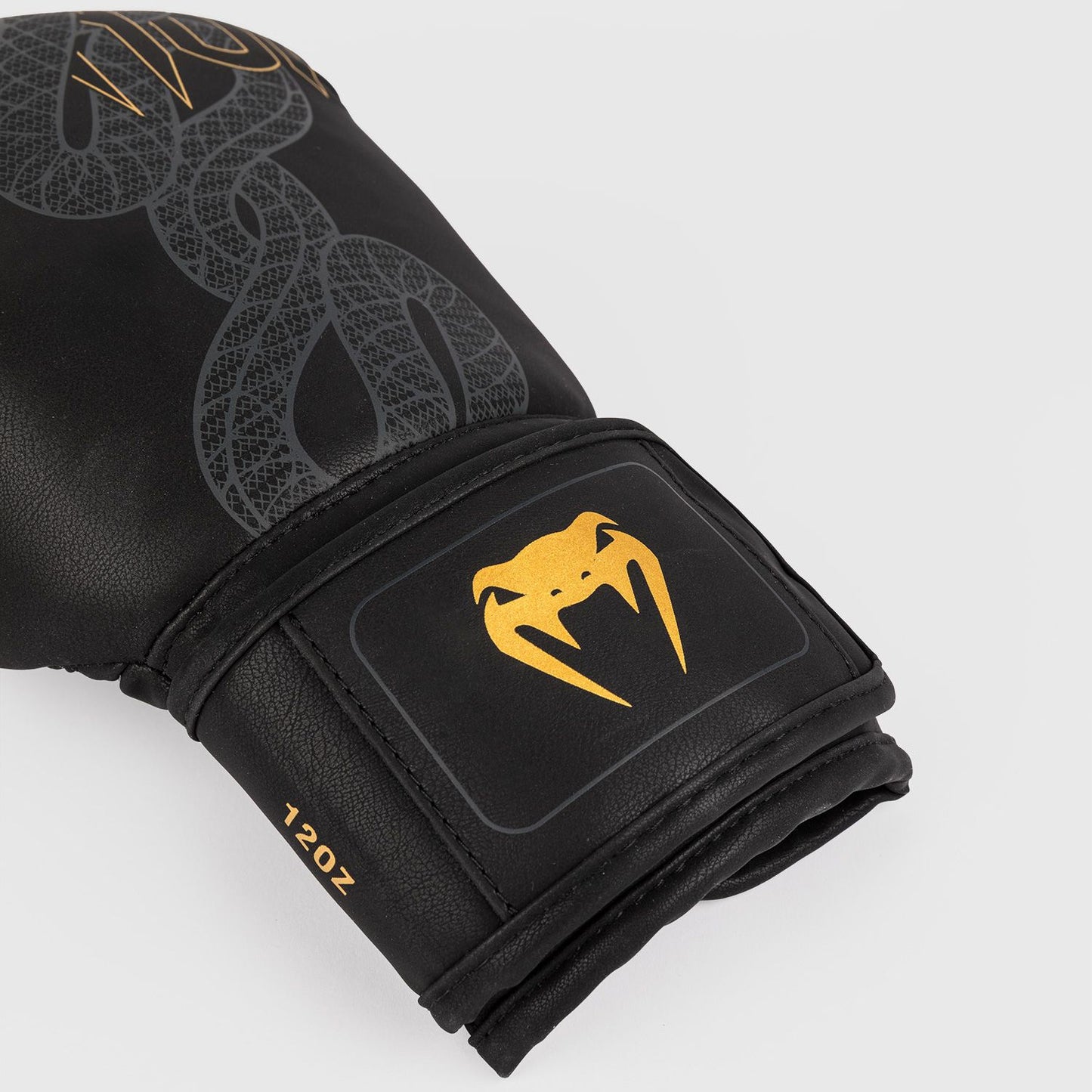 Venum Serpenti Boxing Gloves Black/Silver/Gold - The Fight Club