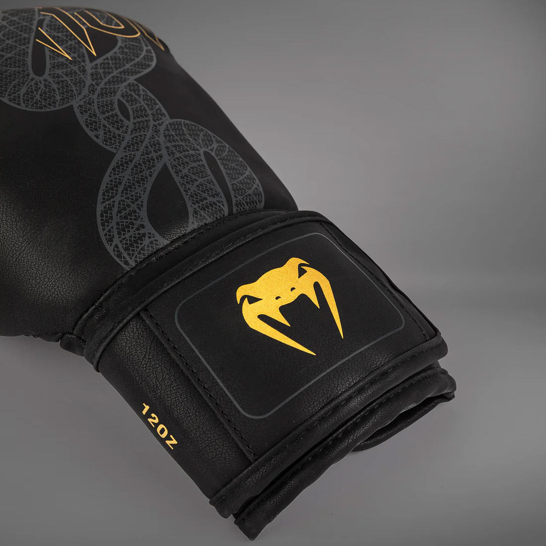 Venum Serpenti Boxing Gloves Black/Silver/Gold - The Fight Club