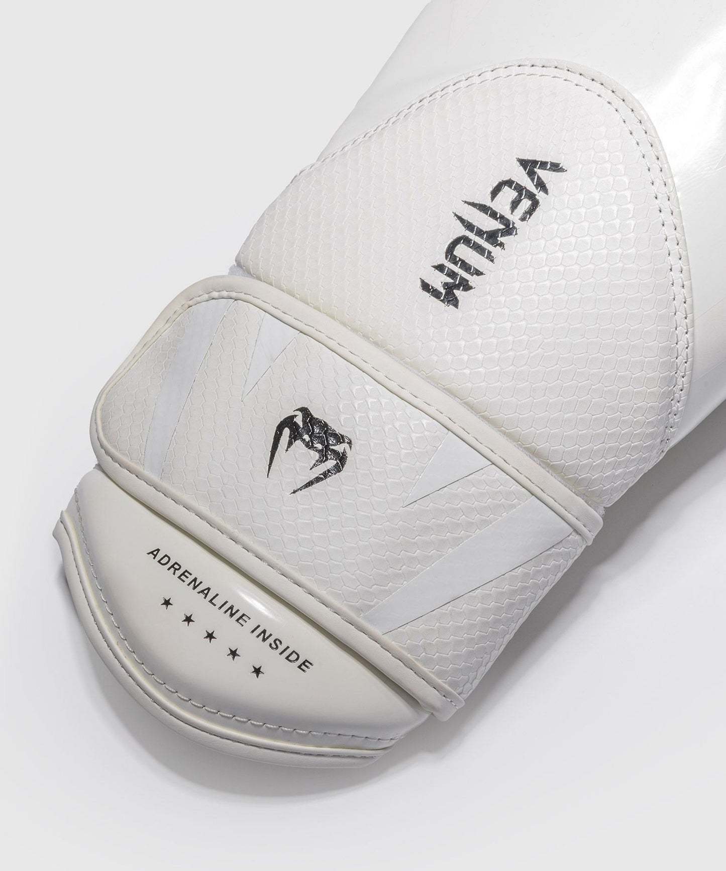 Venum Challenger 4.0 Scales Boxing Gloves Ivory - The Fight Club