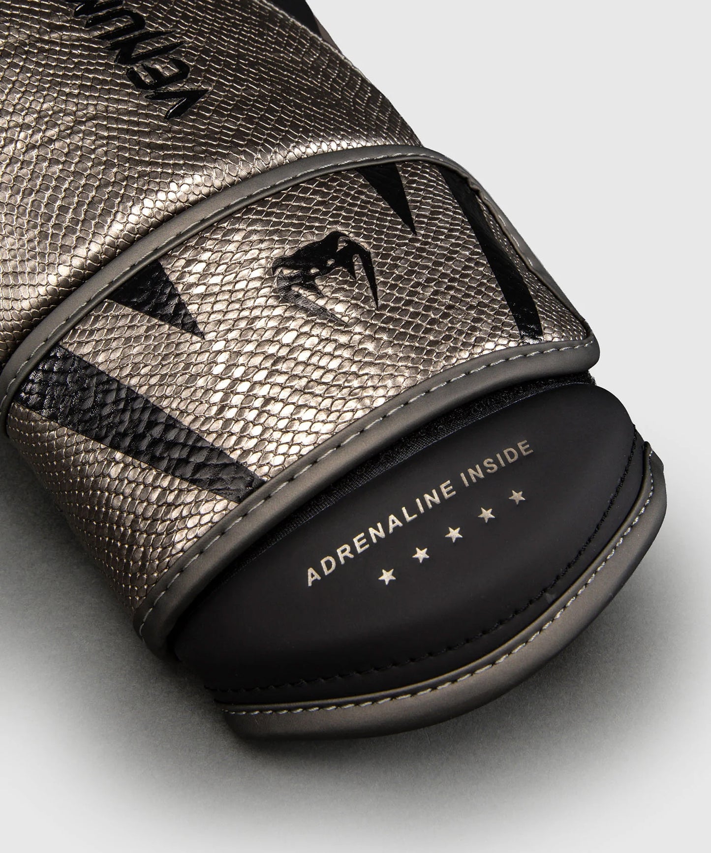 Venum Challenger 4.0 Boxing Gloves Silver/Black - The Fight Club