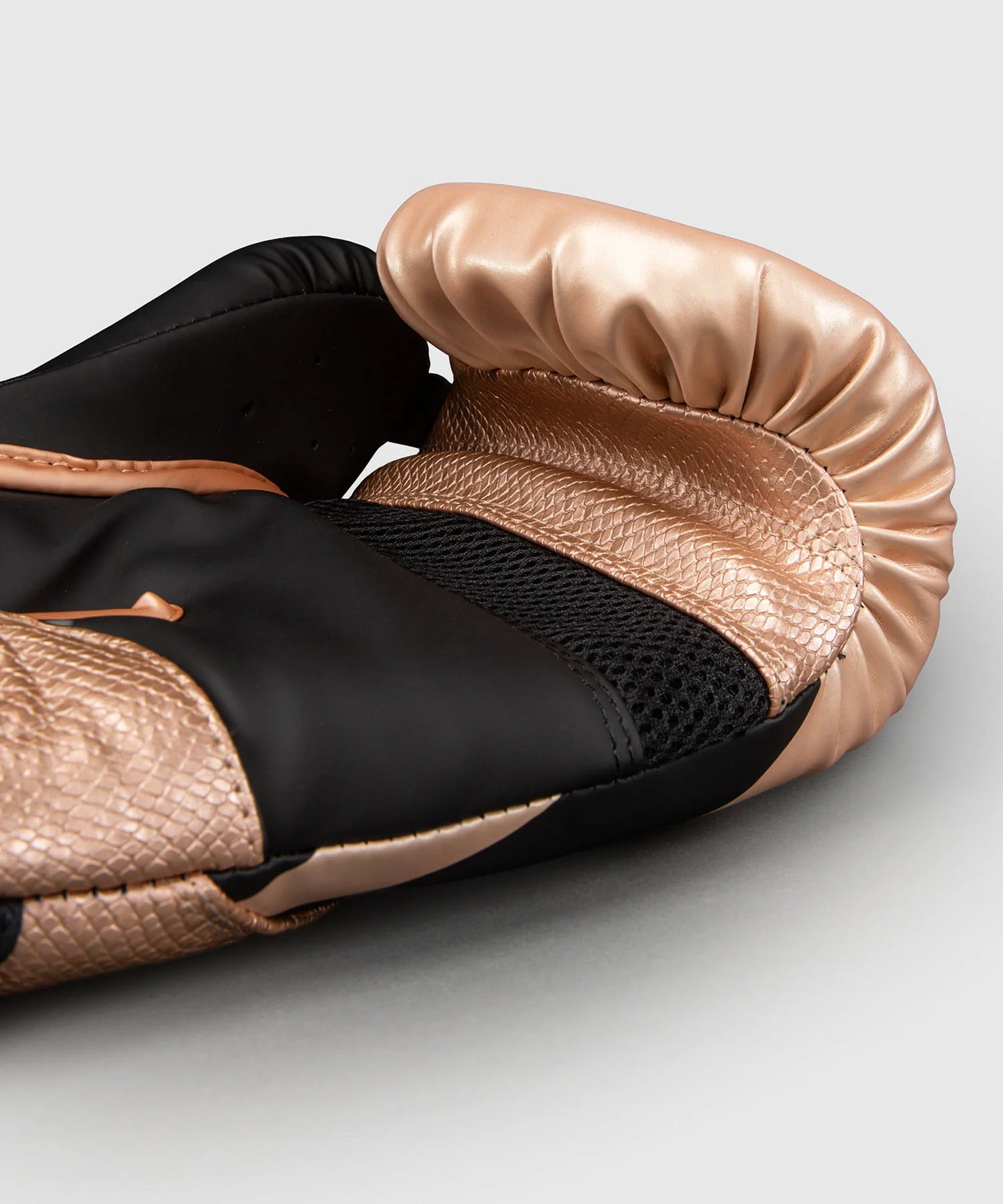 Venum Challenger 4.0 Boxing Gloves Pearly Pink/Black - The Fight Club