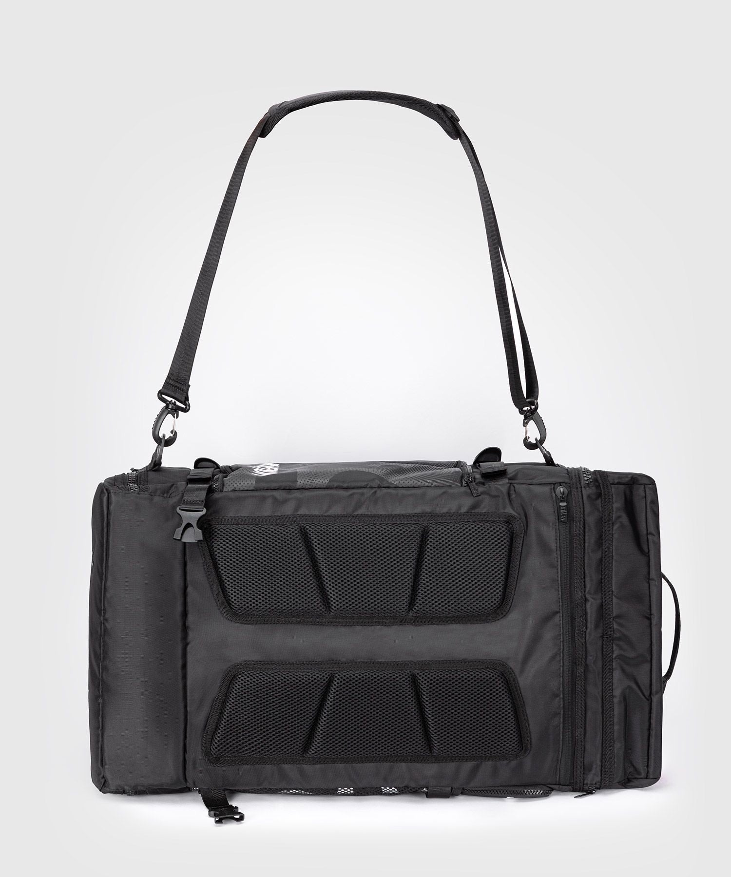 Venum Shockwave コンバーチブルスポーツバッグ 60L ブラック Venum Shockwave Convertible Sports Bag 60L - Black – The Fight Club