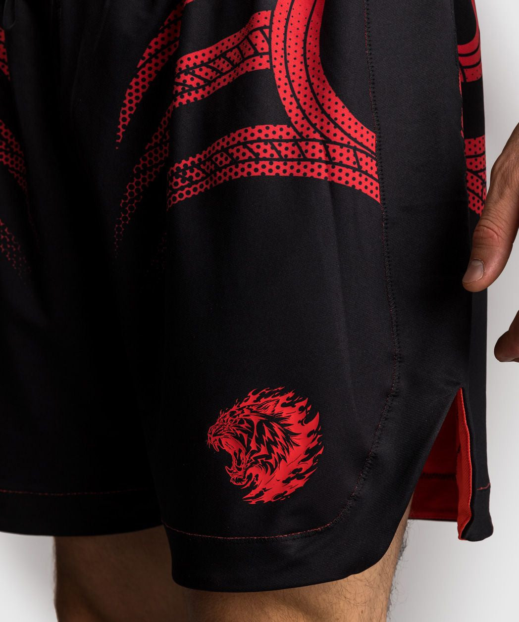 Venum x Mike Tyson Tiger Boxing Shorts Deep Black/Intense Red - The Fight Club