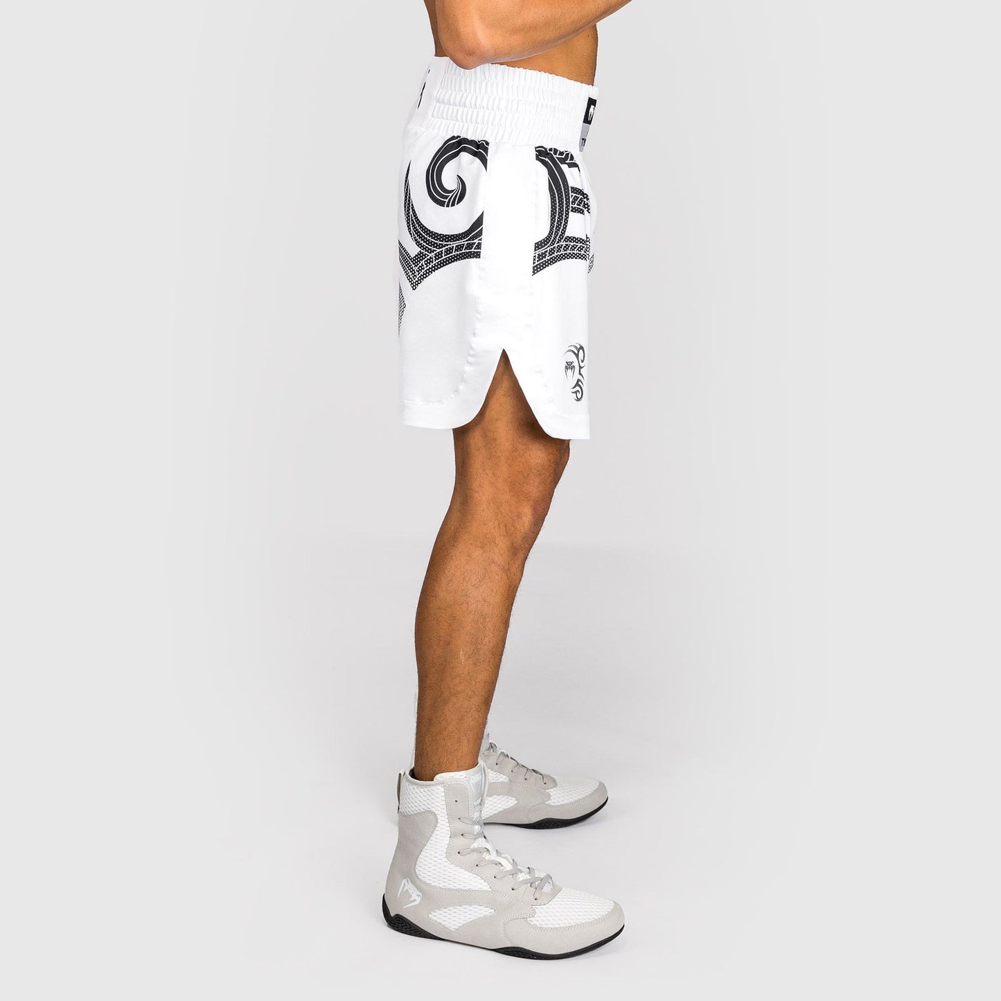 Venum x Mike Tyson Tiger Boxing Shorts Optical White/Deep Black - The Fight Club