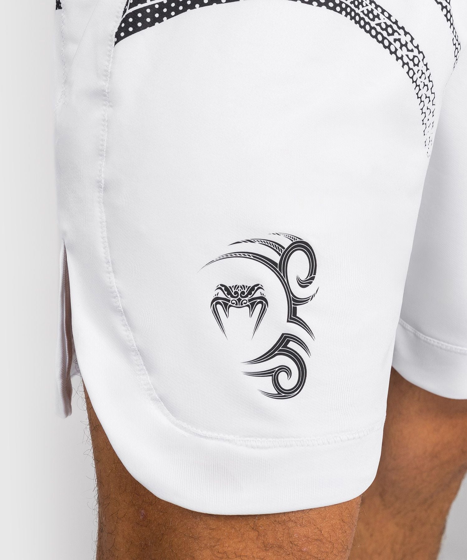 Venum x Mike Tyson Tiger Boxing Shorts Optical White/Deep Black - The Fight Club