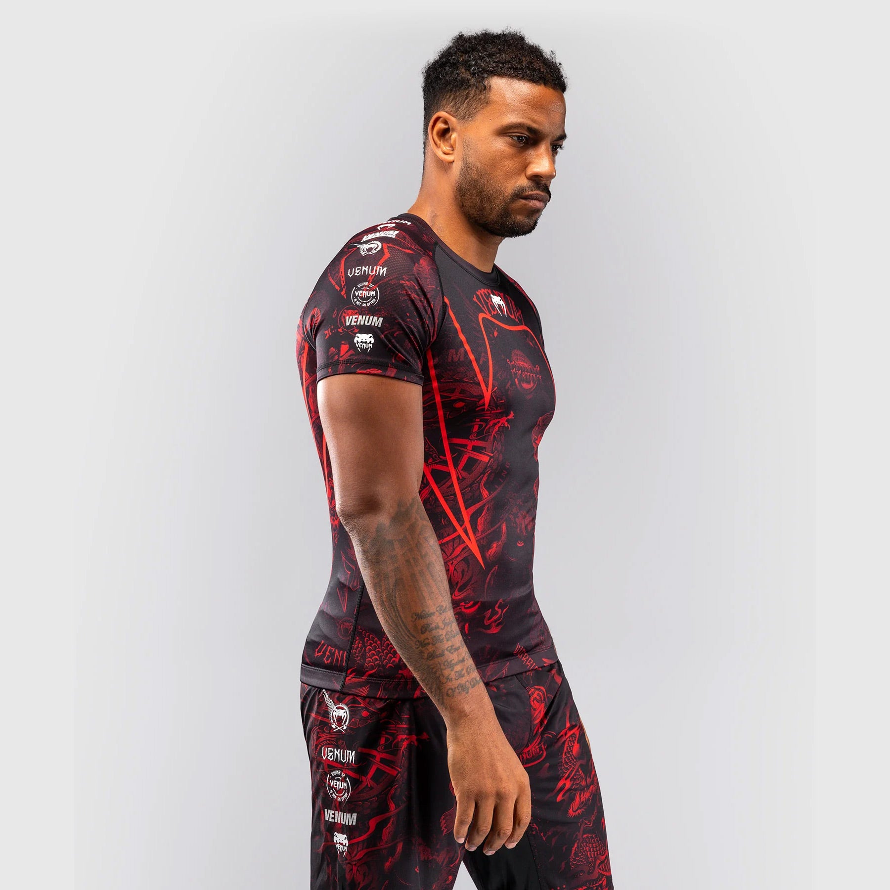 Venum 20th Anniversary Short Sleeve Rash Guard Black/Red - The Fight Club