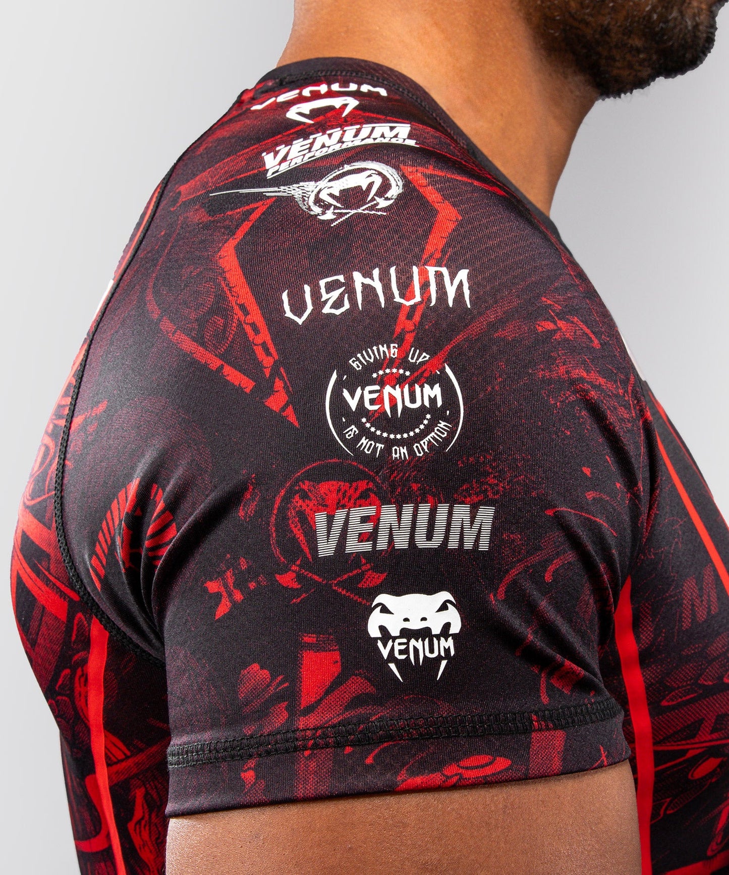 Venum 20th Anniversary Short Sleeve Rash Guard Black/Red - The Fight Club