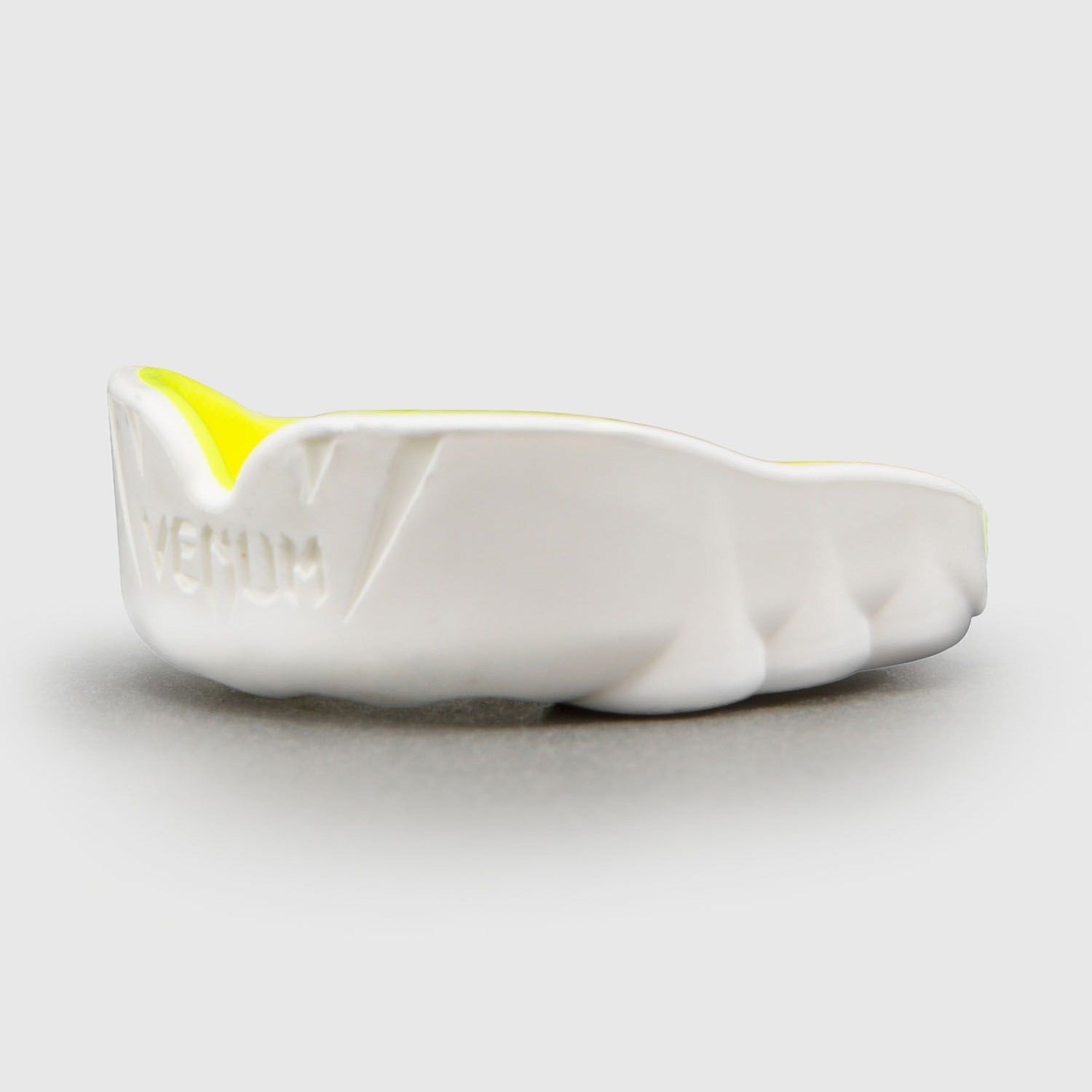 Venum Challenger Mouth Guard White/Yellow - The Fight Club