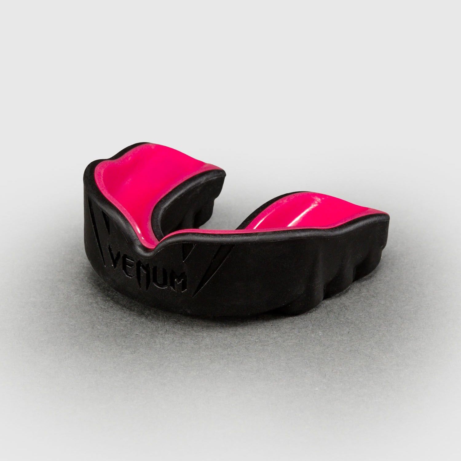 Venum Challenger Mouth Guard Black/Raspberry - The Fight Club