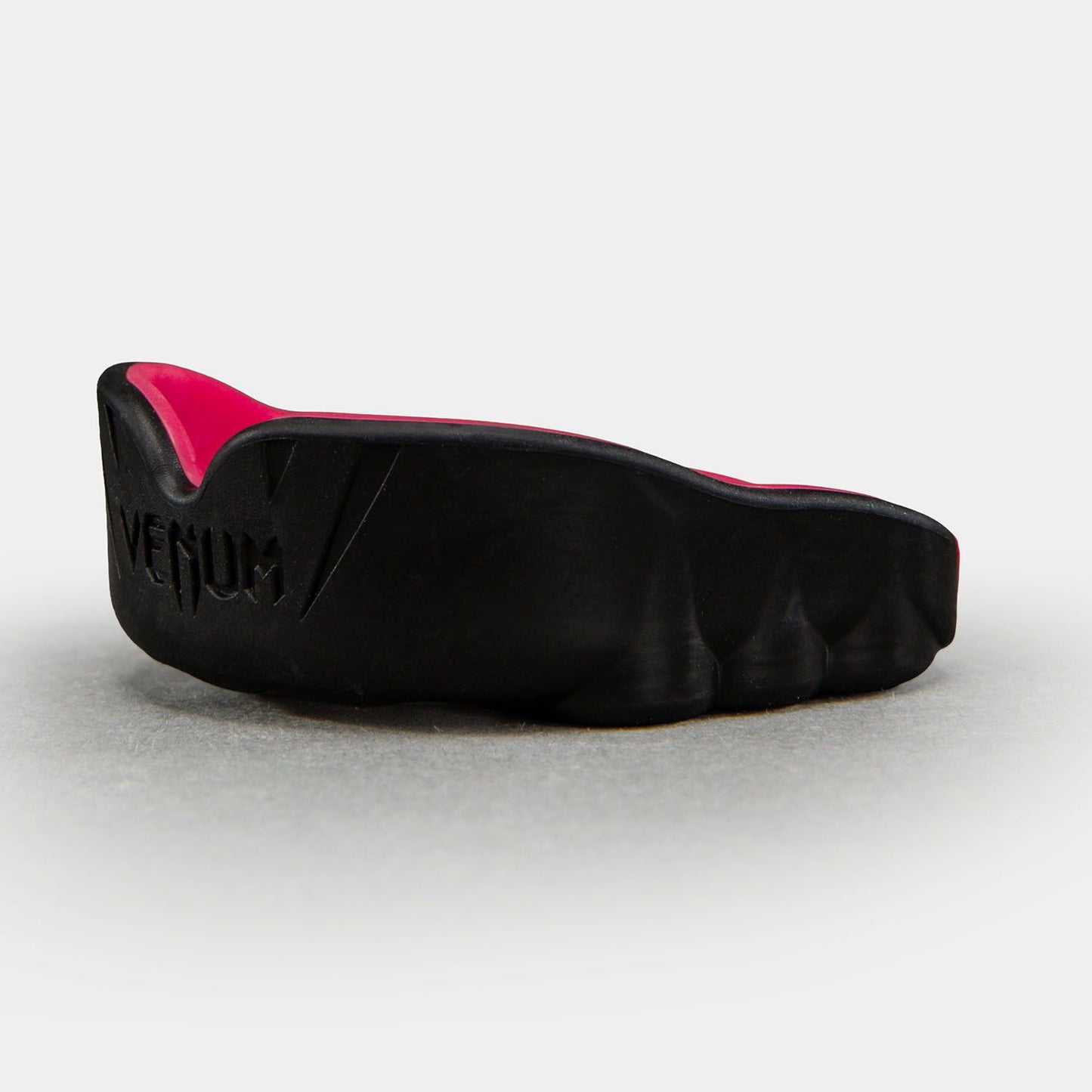 Venum Challenger Mouth Guard Black/Raspberry - The Fight Club
