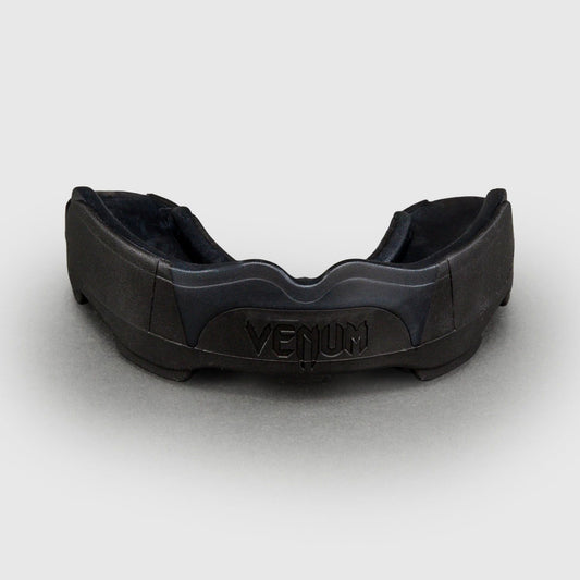 Venum Predator Mouth Guard Black/Black - The Fight Club