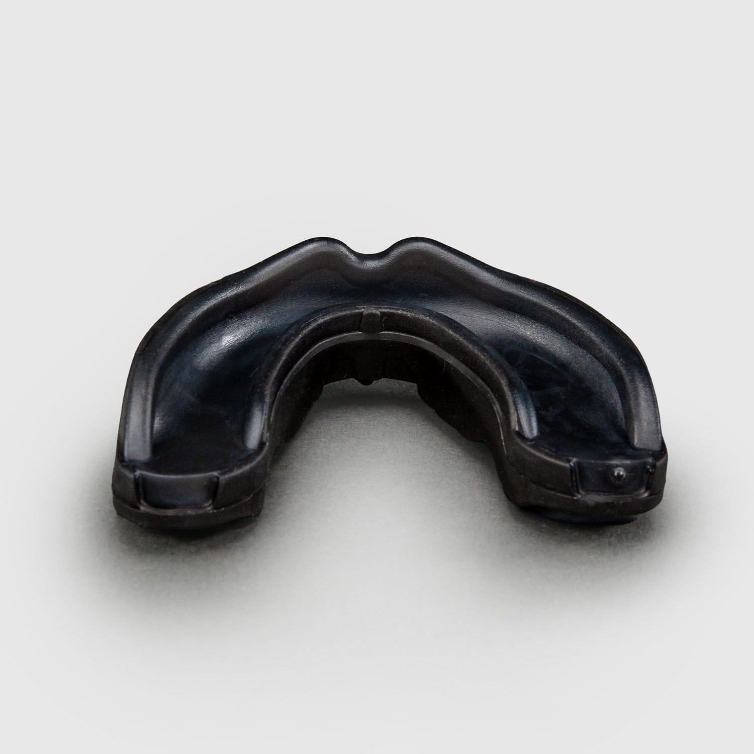 Venum Predator Mouth Guard Black/Black - The Fight Club
