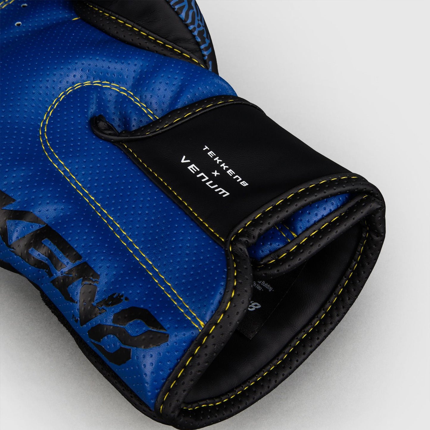 Venum x TEKKEN 8 Boxing Gloves King Black/Yellow - The Fight Club