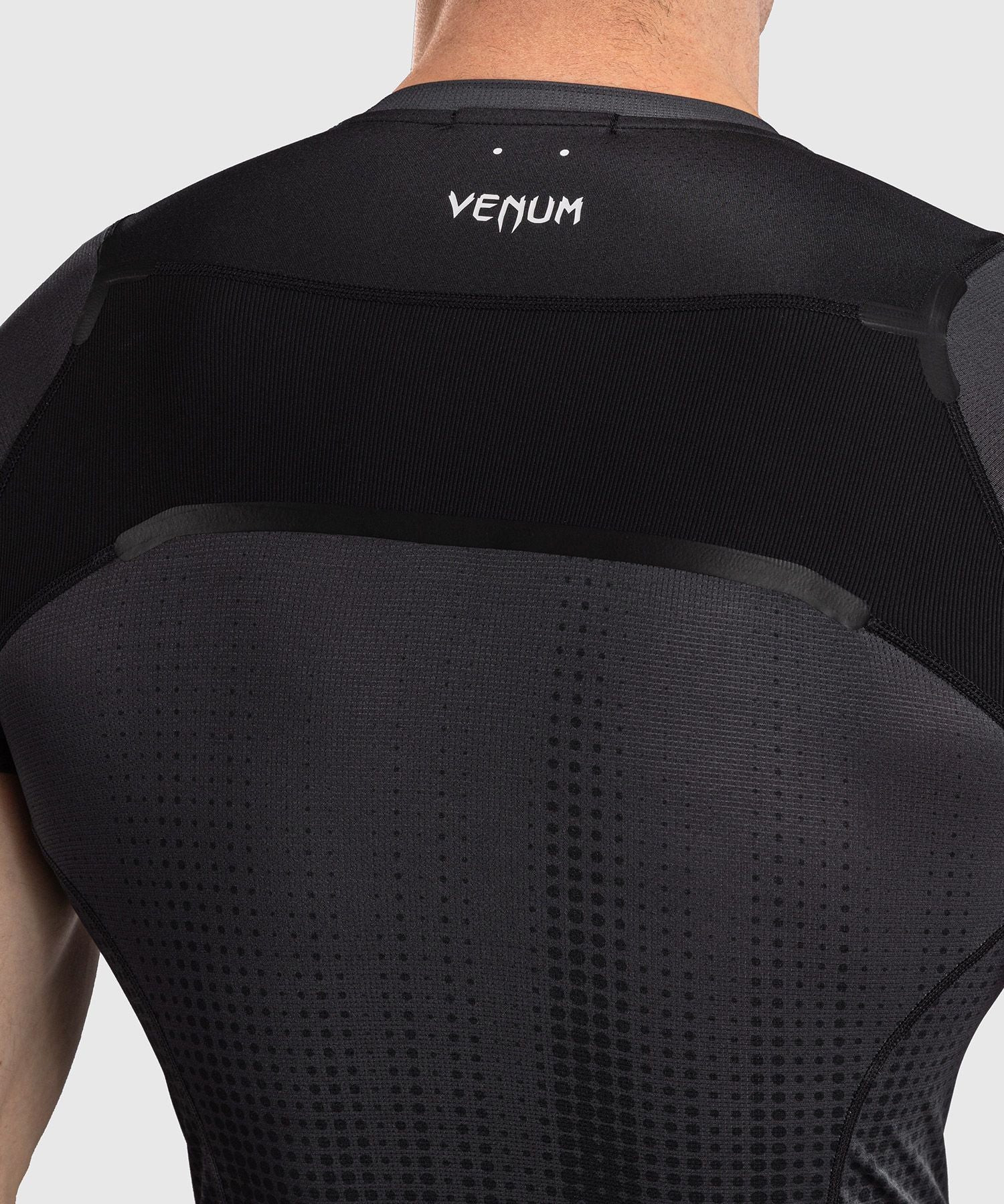 Venum Stealth Short Sleeve Rash Guard Black/White - The Fight Club