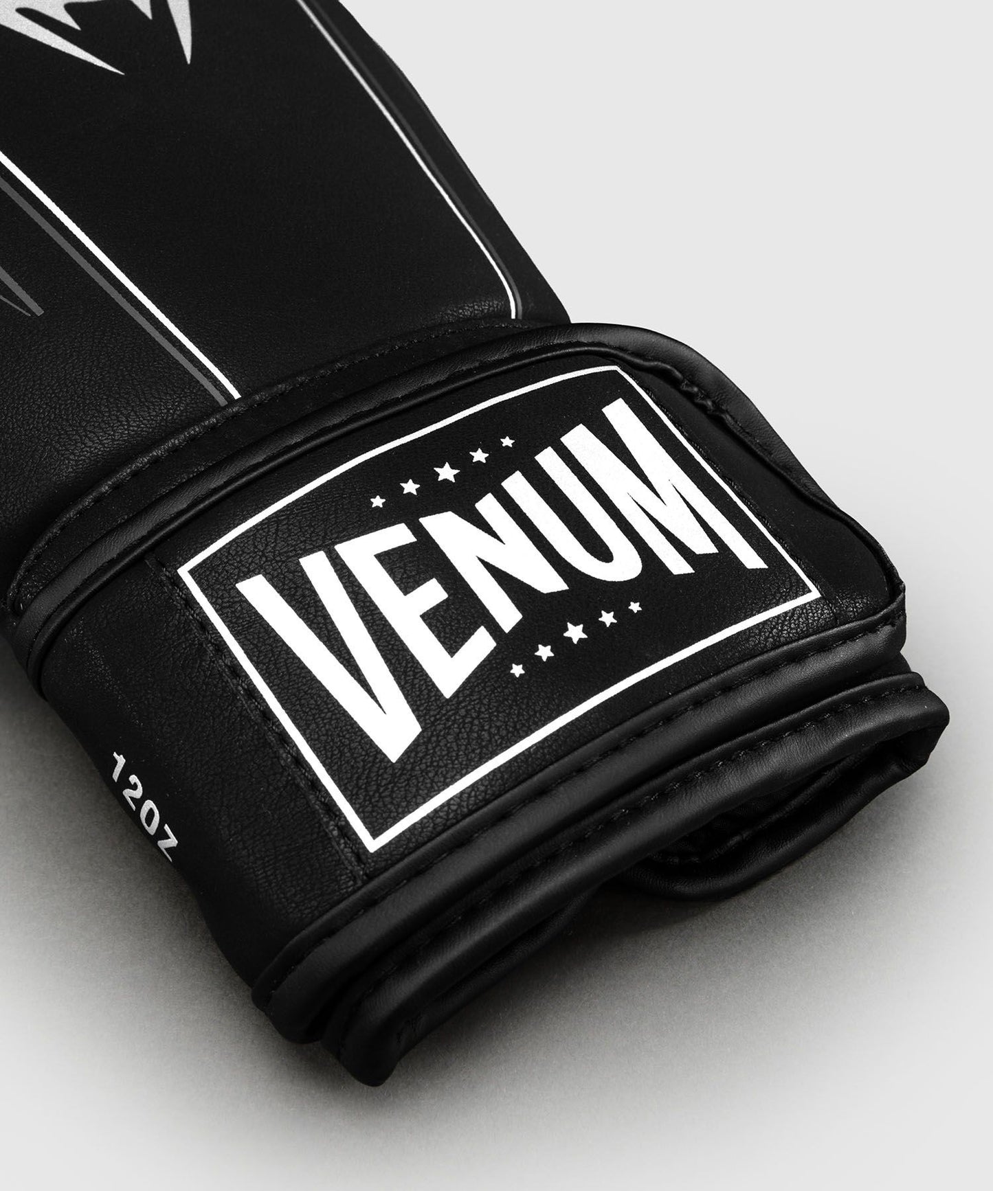 Venum Streamline Boxing Gloves Black/White - The Fight Club