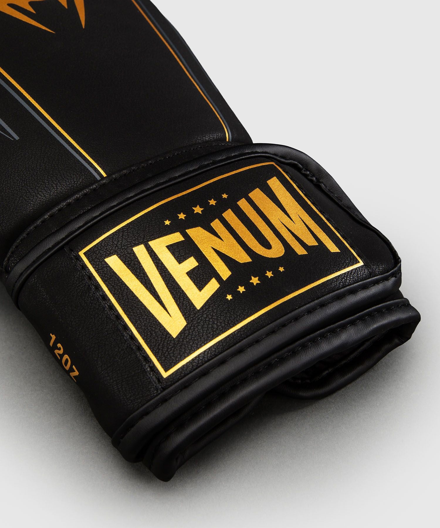 Venum Streamline Boxing Gloves Black/Gold - The Fight Club