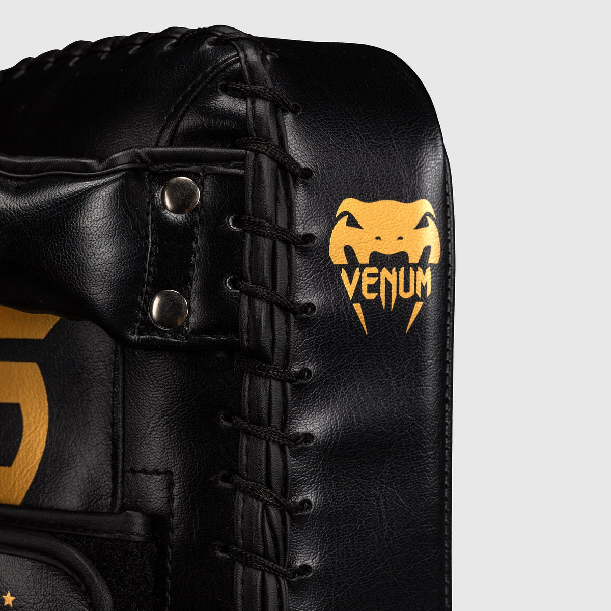 Venum Giant Kick Pads Black/Gold (Pair) - The Fight Club