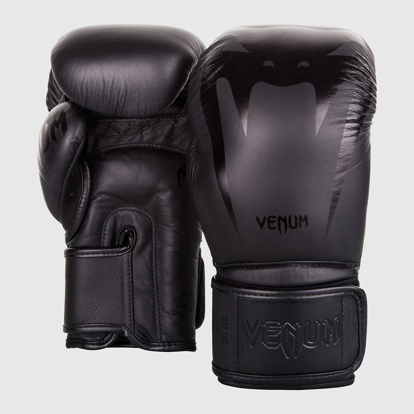 Venum Giant 3.0 Boxing Gloves Nappa Leather Black/Black - The Fight Club