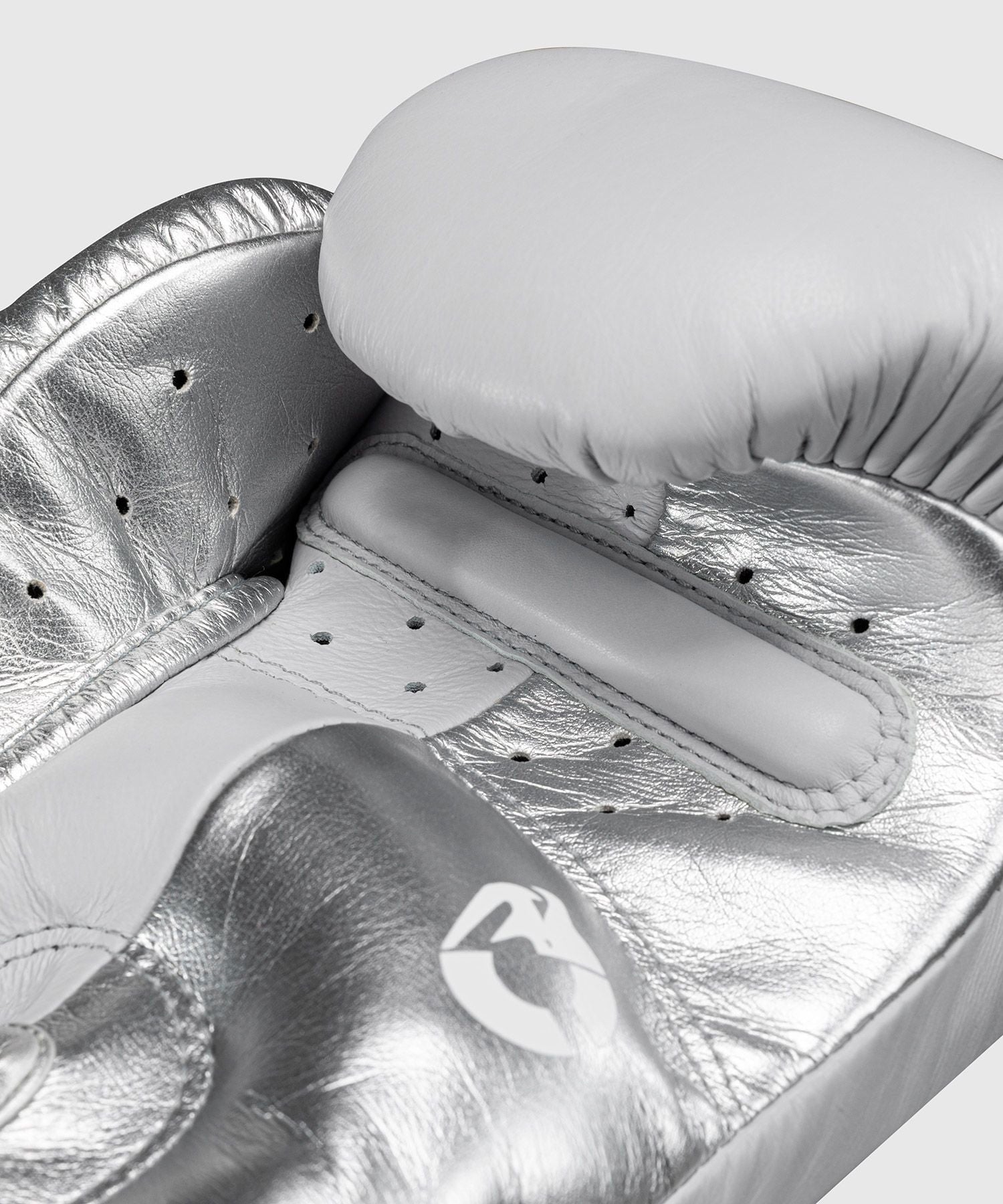 Venum Giant 3.0 Boxing Gloves Grey/Silver - The Fight Club