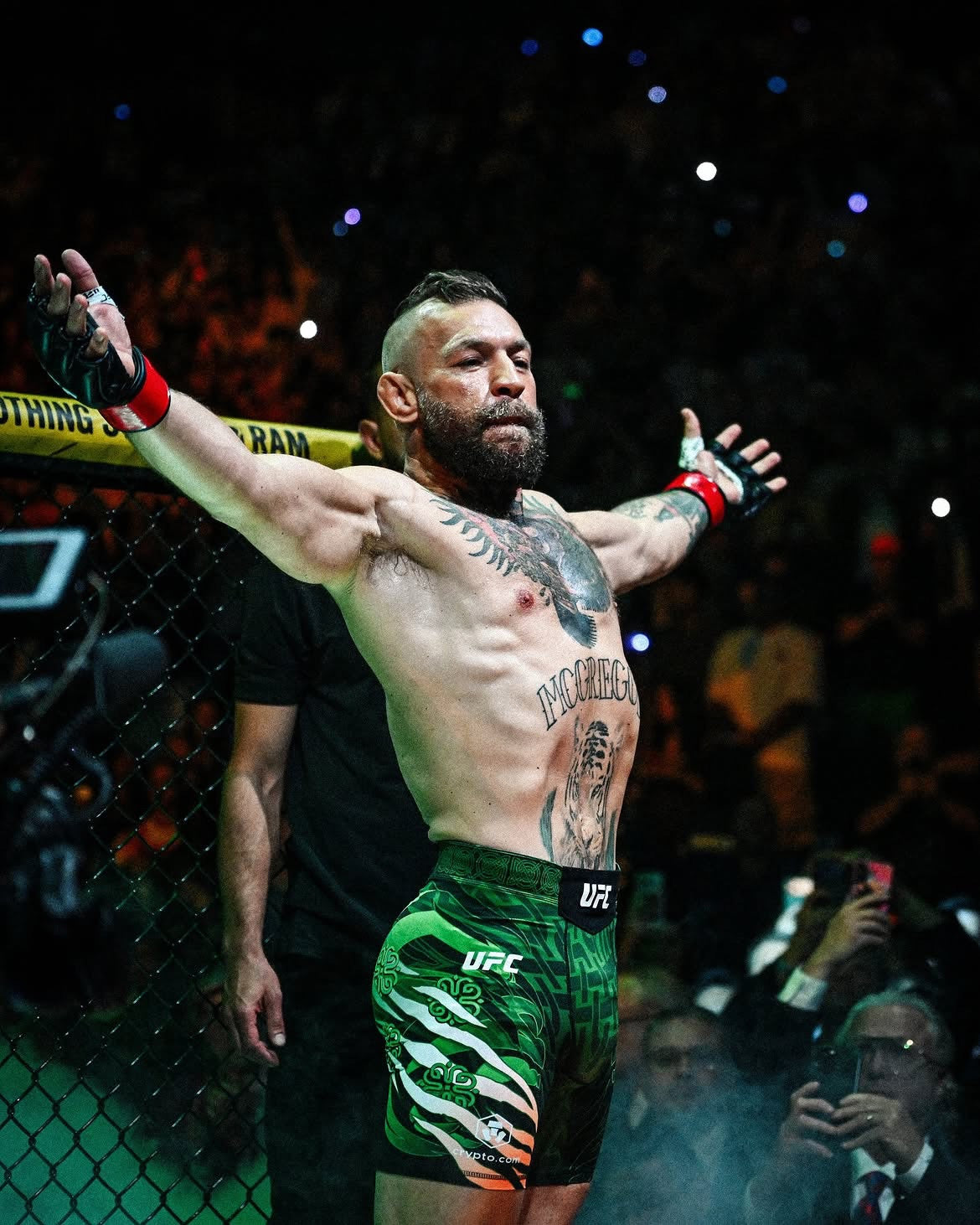 Venum UFC Unrivaled Conor McGregor Vale Tudo Shorts Green - The Fight Club