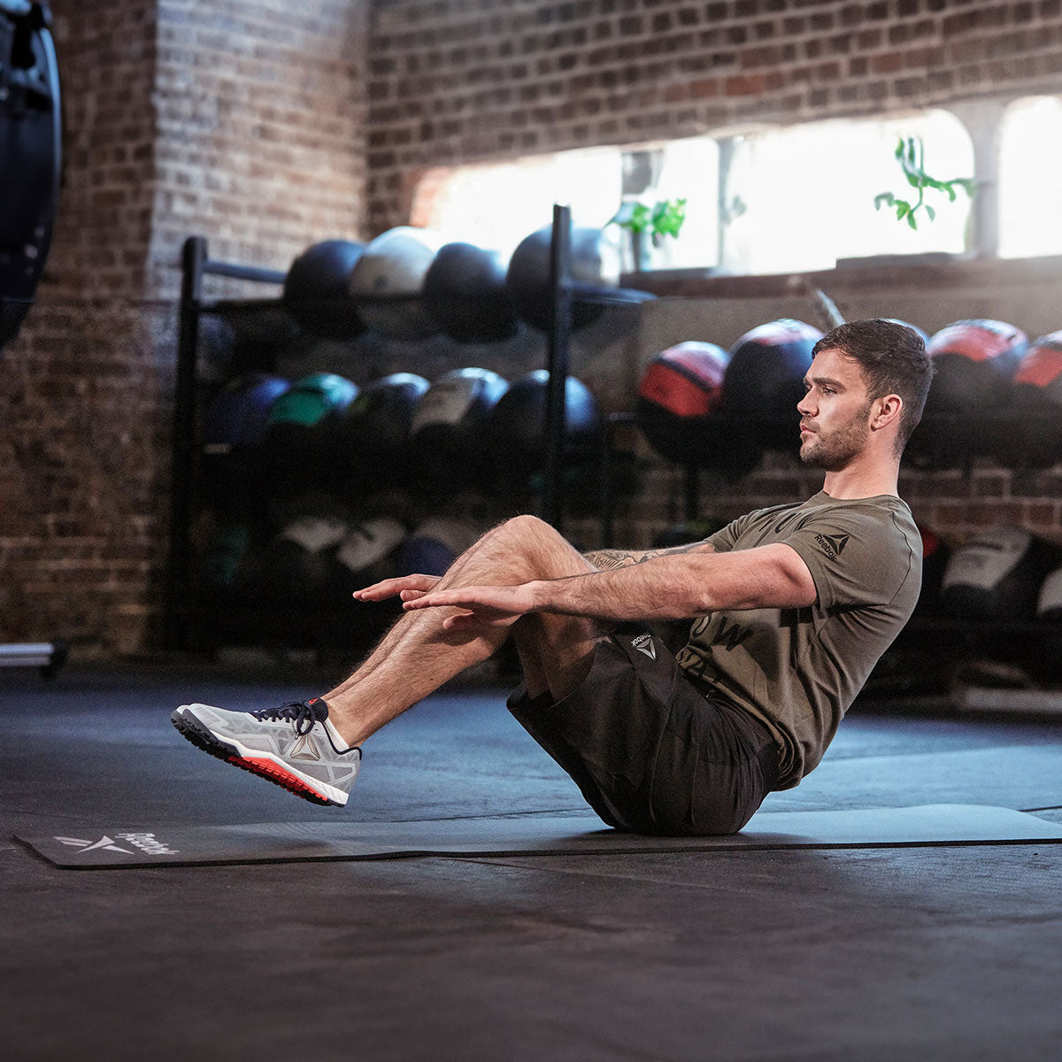 Reebok Training Mat 1.73m*0.61m*7mm in Black - The Fight Club